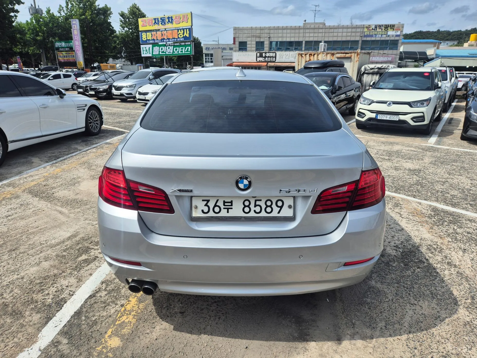 BMW 5 Series (F10) превью 6