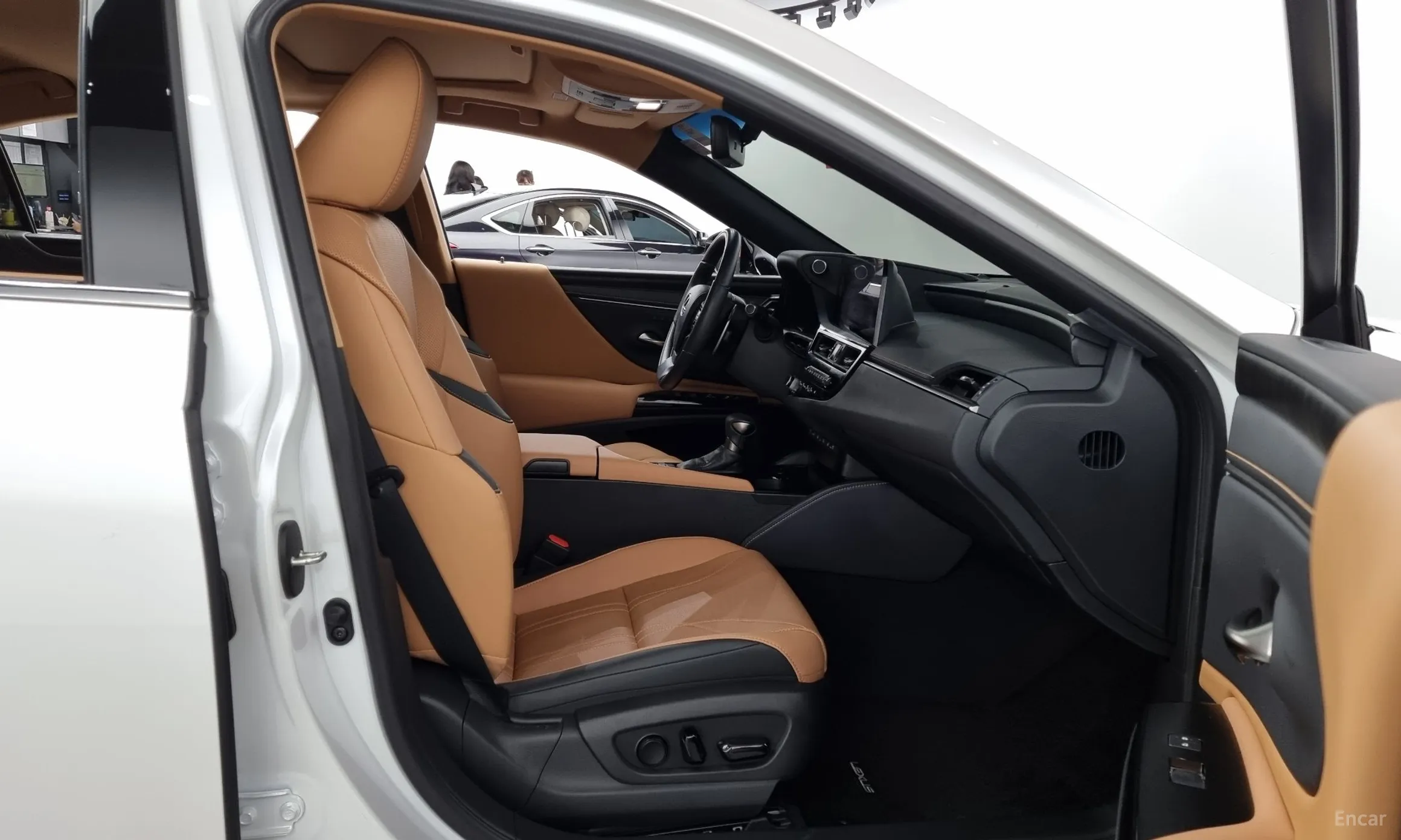 Lexus ES300h 7th Generation превью 11