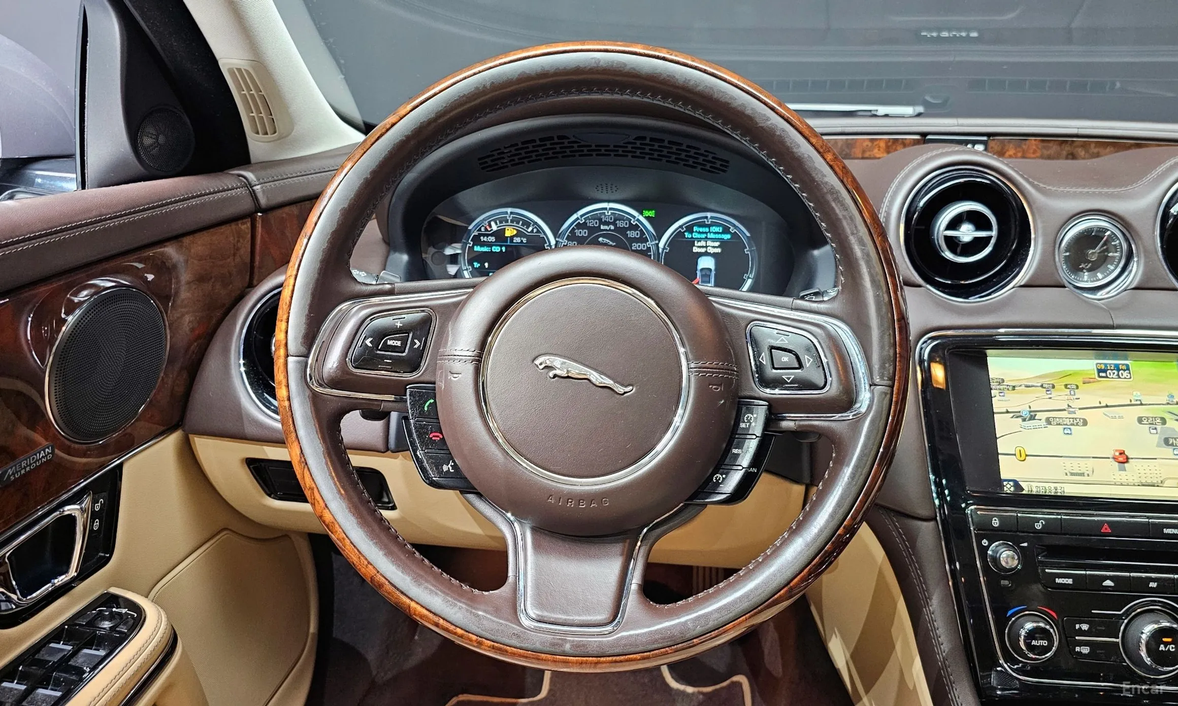 Jaguar All New XJ превью 13