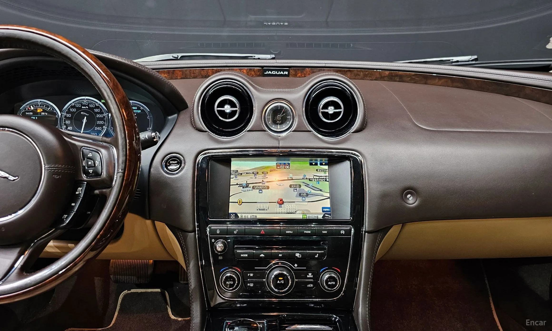 Jaguar All New XJ превью 14