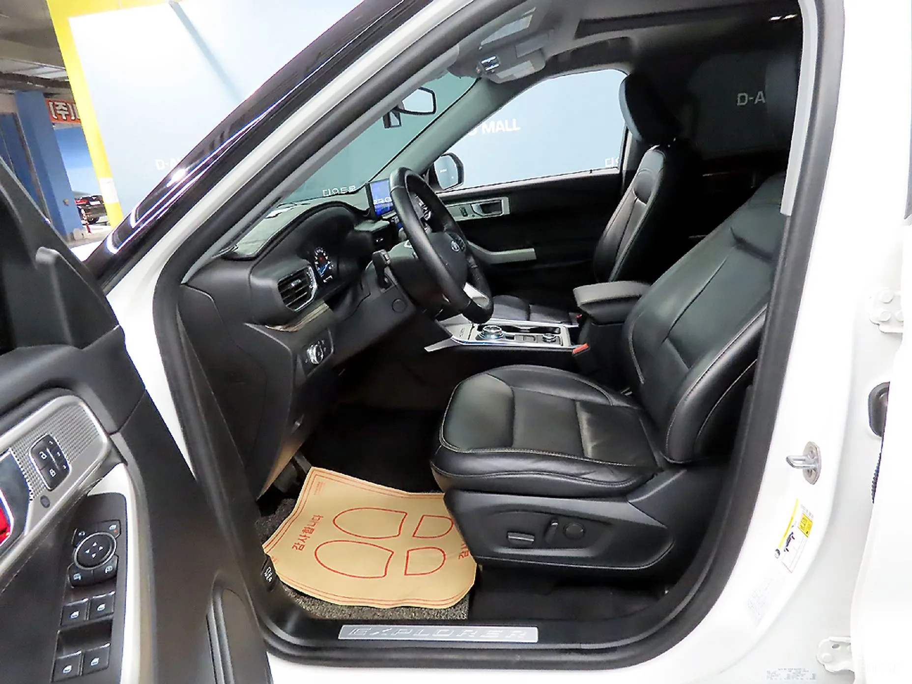Ford Explorer 6th Generation превью 10