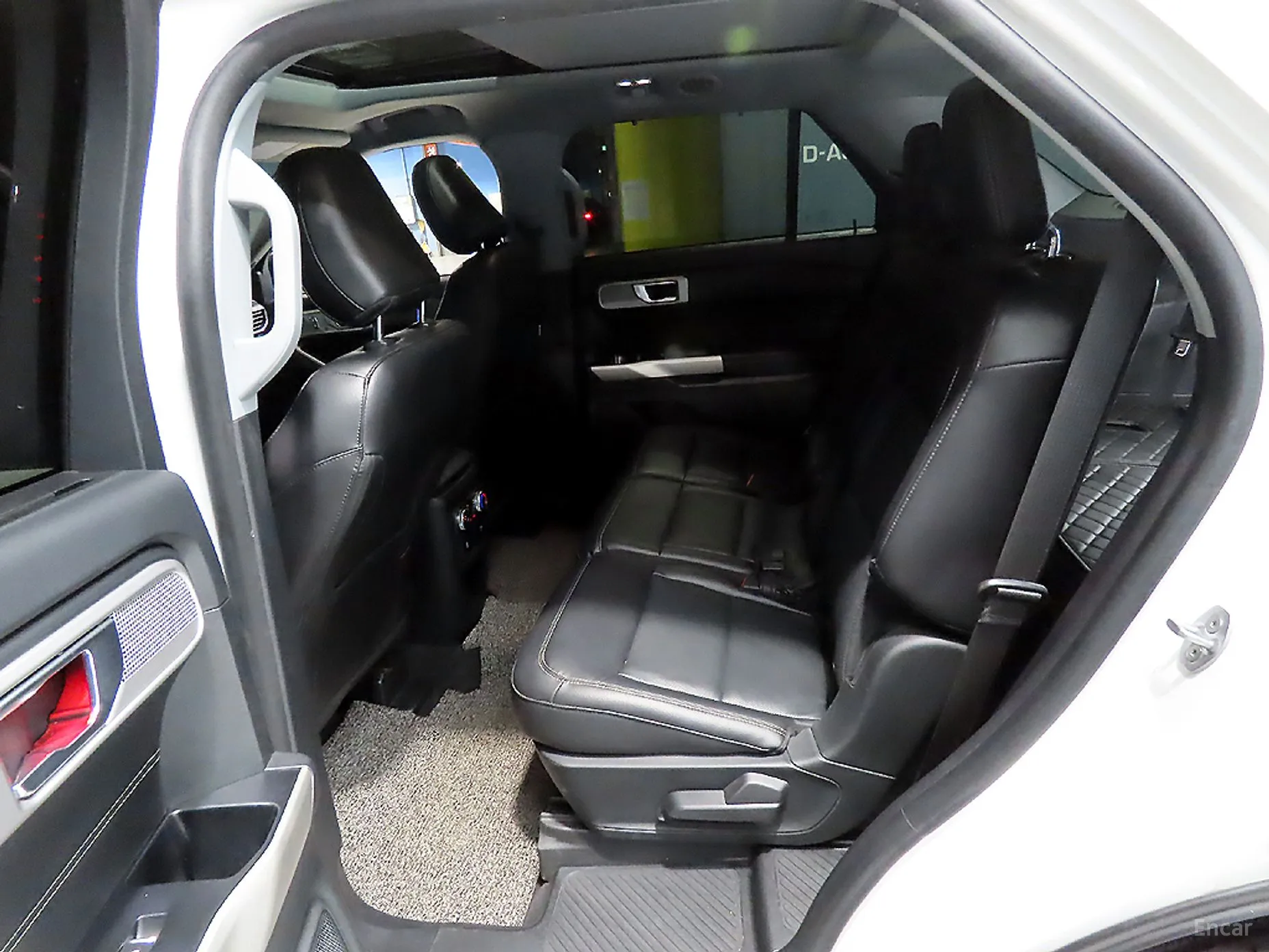 Ford Explorer 6th Generation превью 11