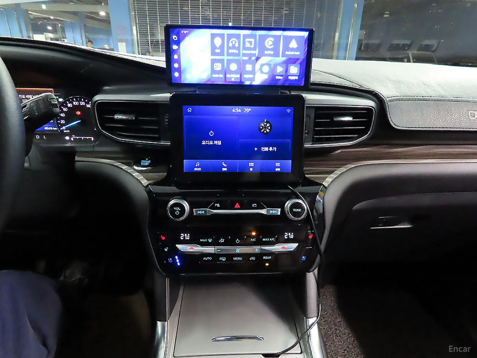 Ford Explorer 6th Generation превью 15