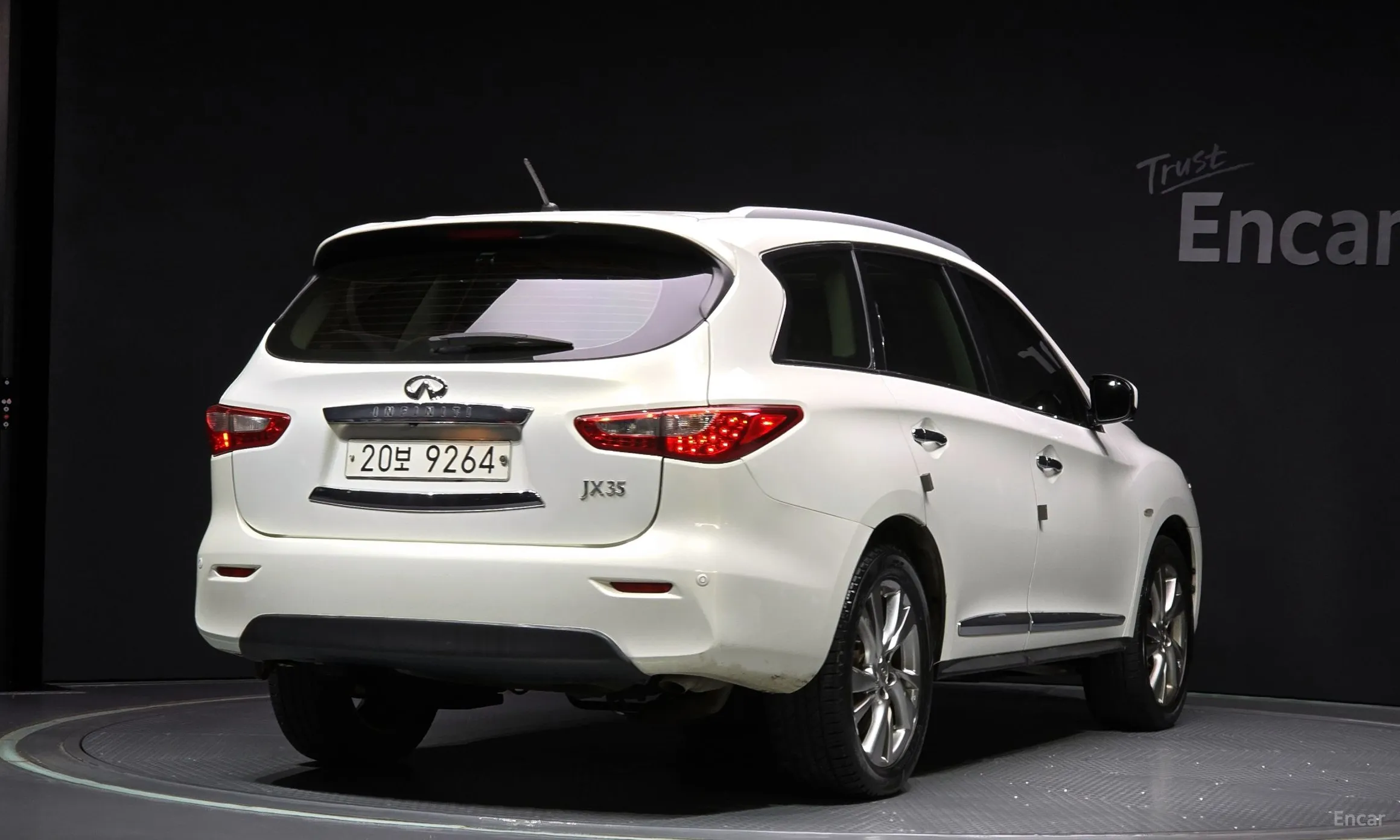 Infiniti JX35