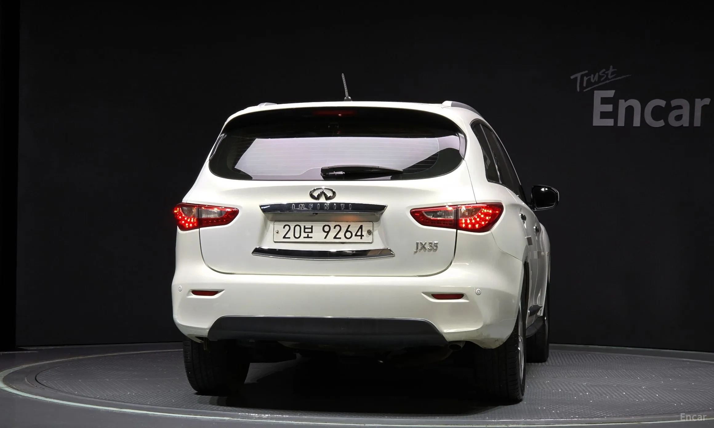 Infiniti JX35 превью 4