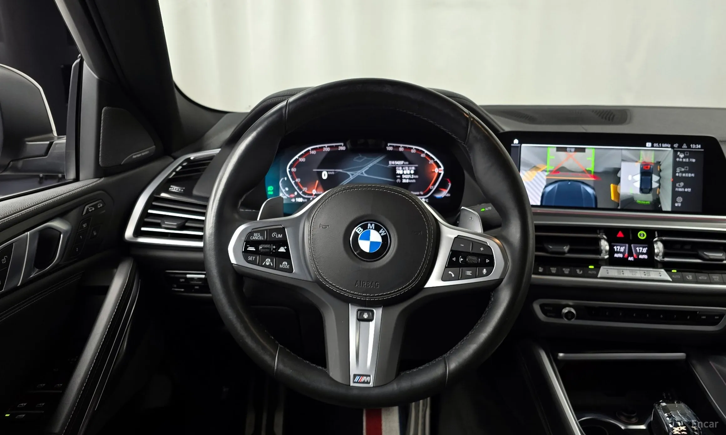 BMW X6 (G06) превью 13