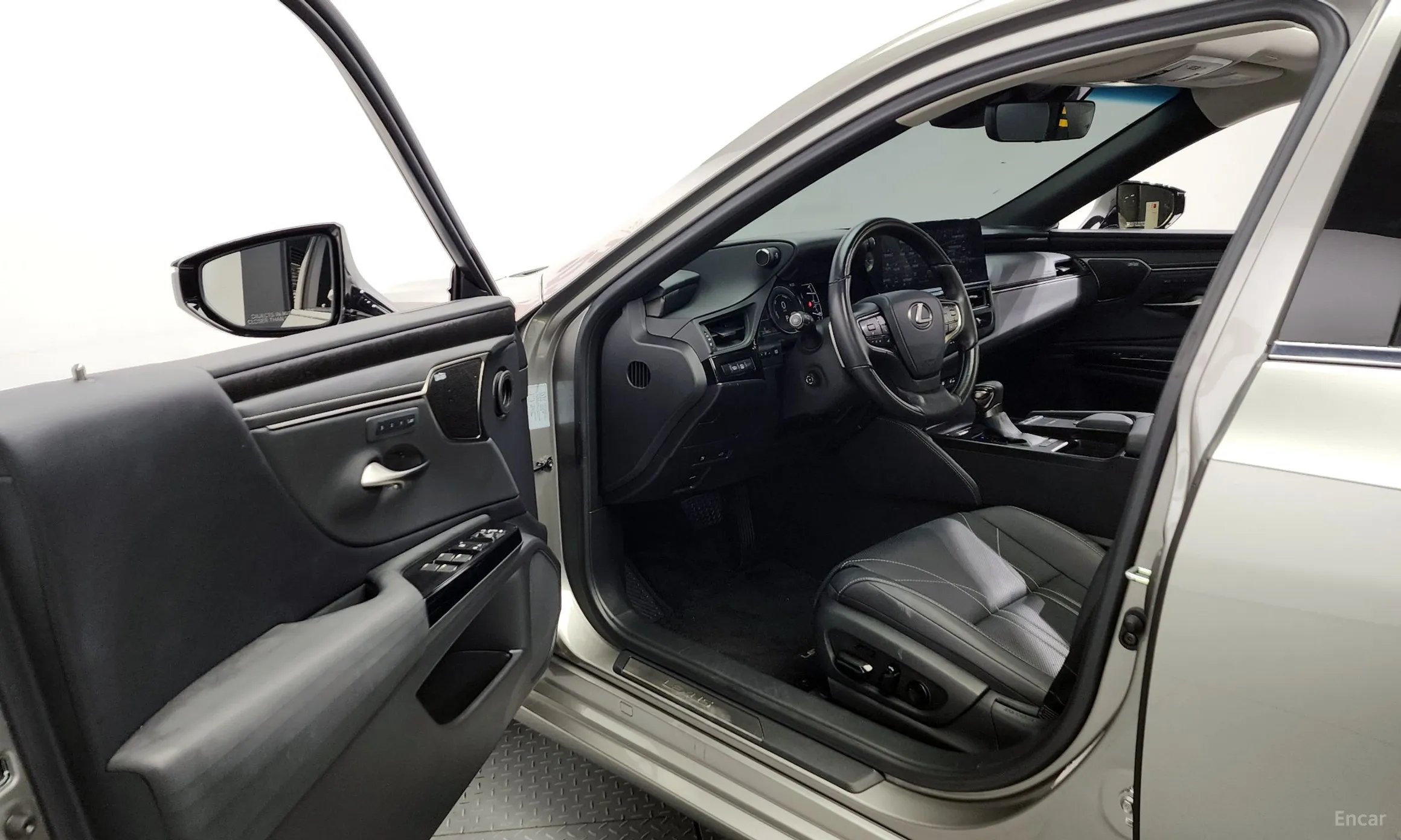 Lexus ES300h 7th Generation превью 10