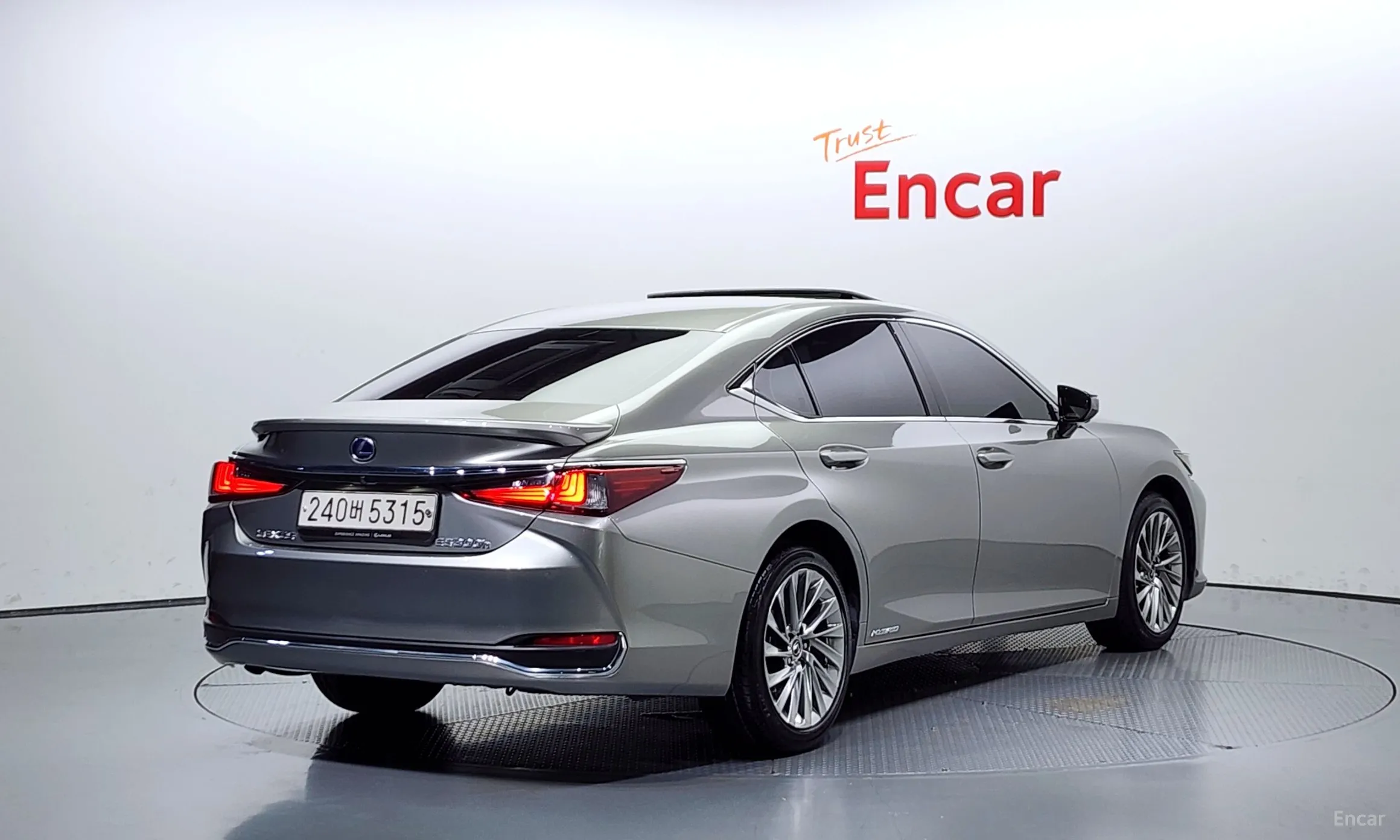 Lexus ES300h 7th Generation
