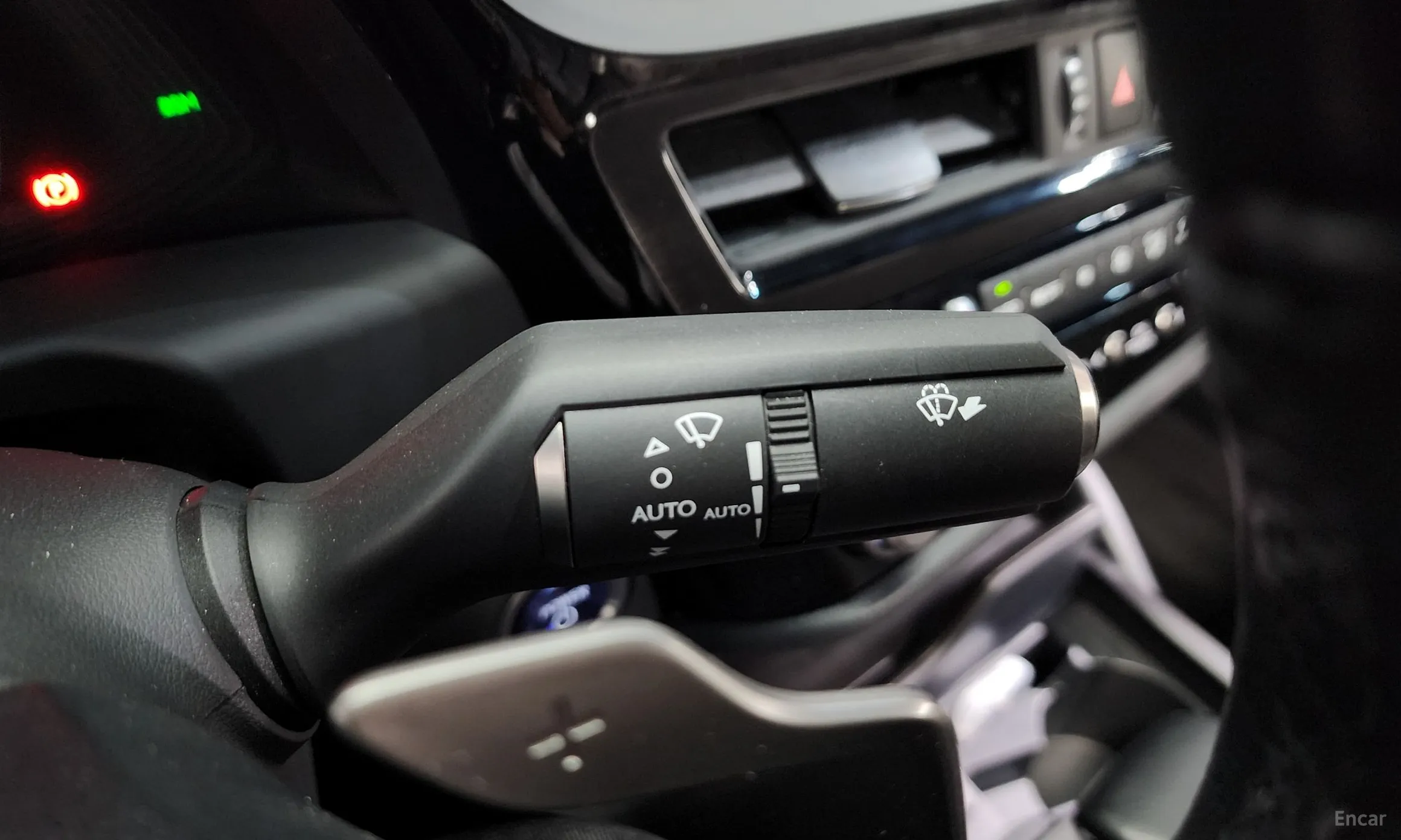 Lexus ES300h 7th Generation превью 17