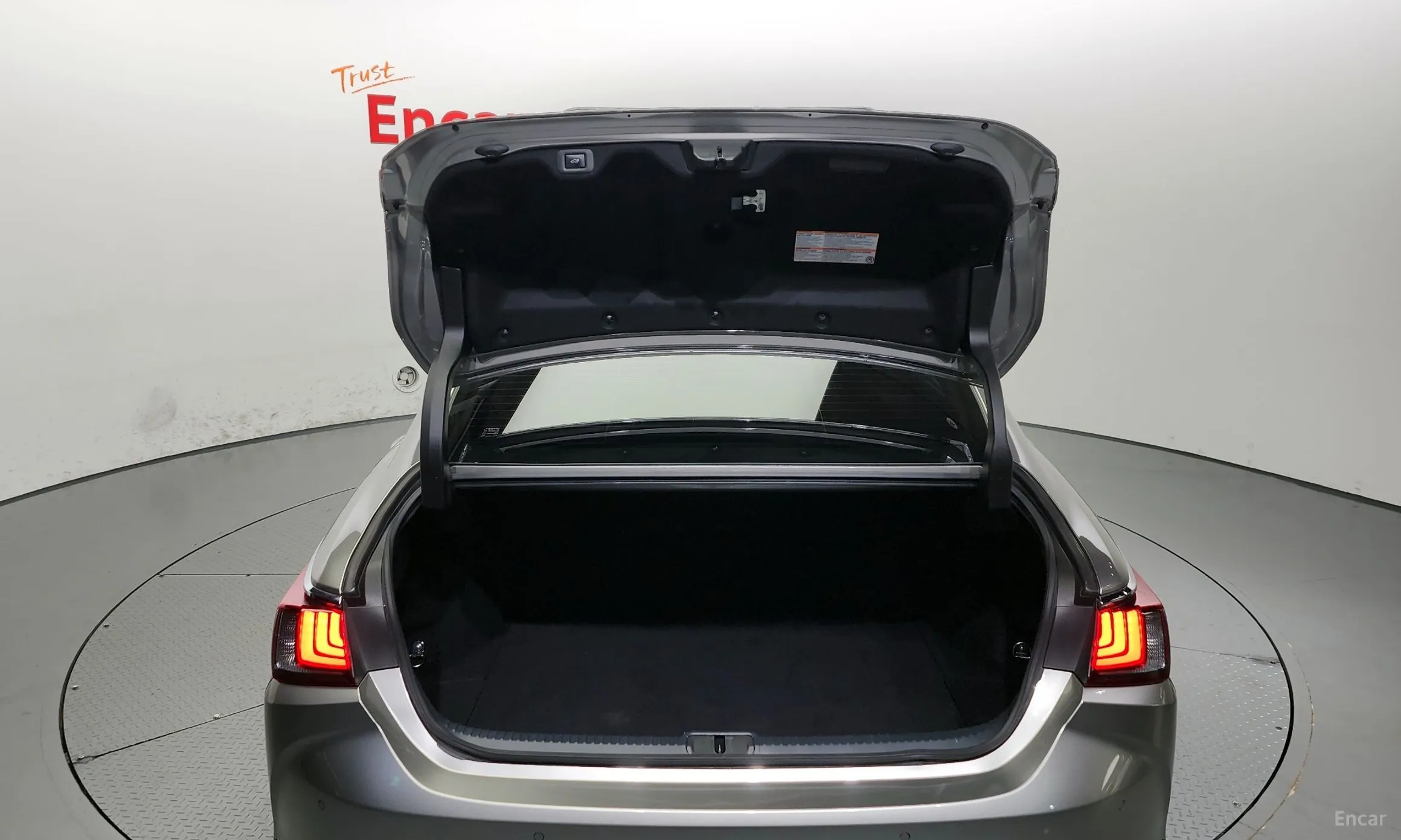 Lexus ES300h 7th Generation превью 20