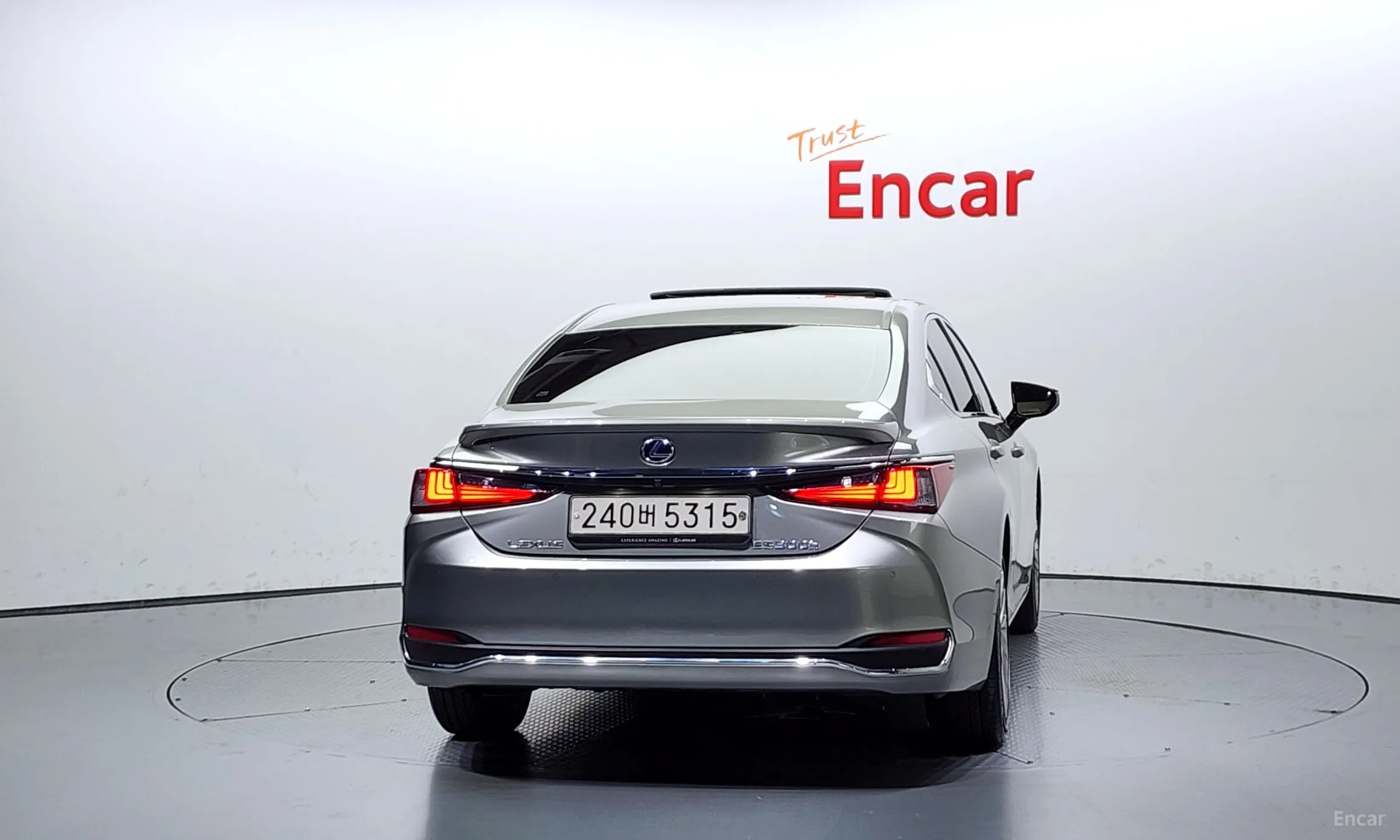 Lexus ES300h 7th Generation превью 4