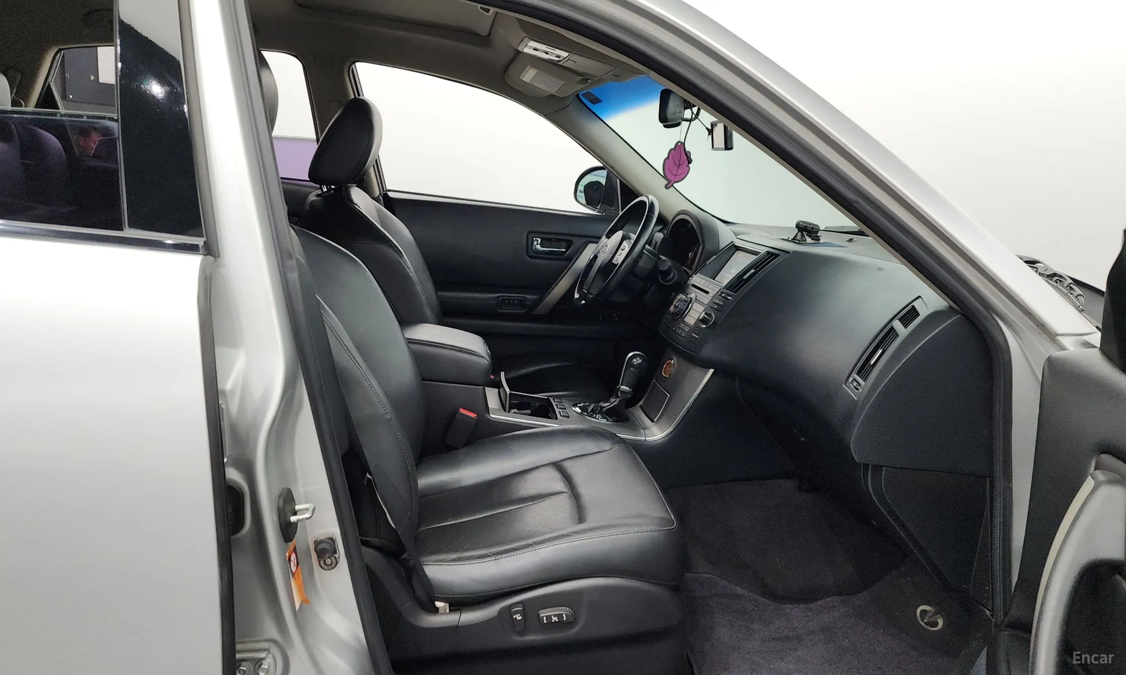 Infiniti FX35 превью 11
