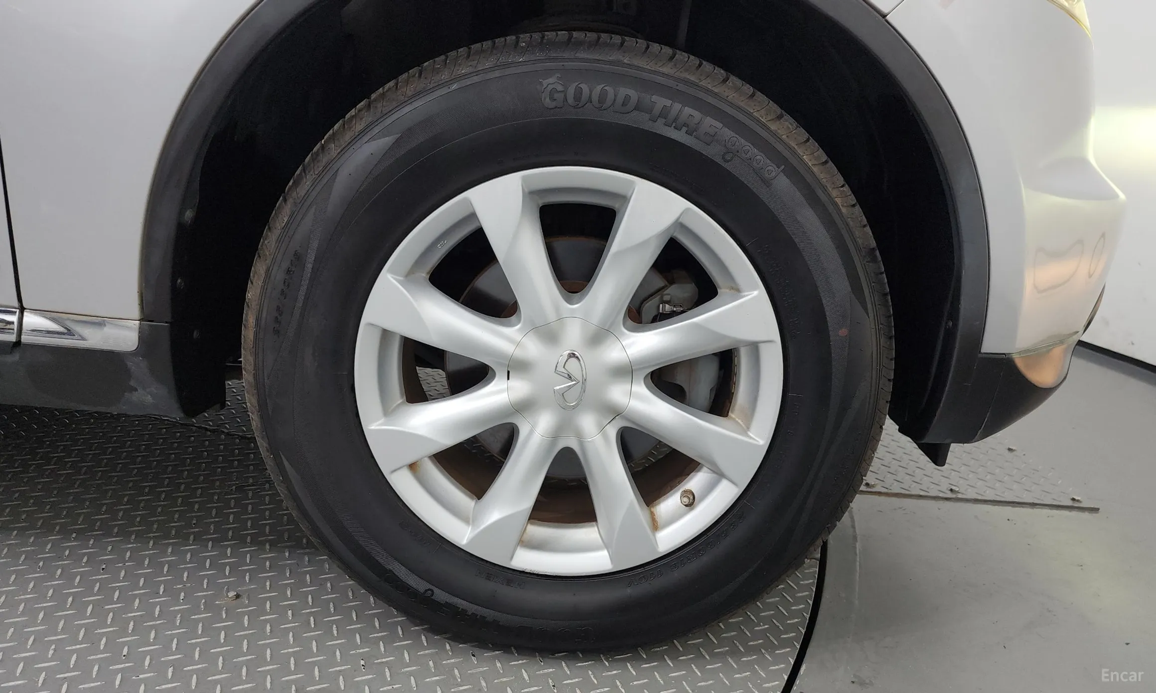 Infiniti FX35 превью 5