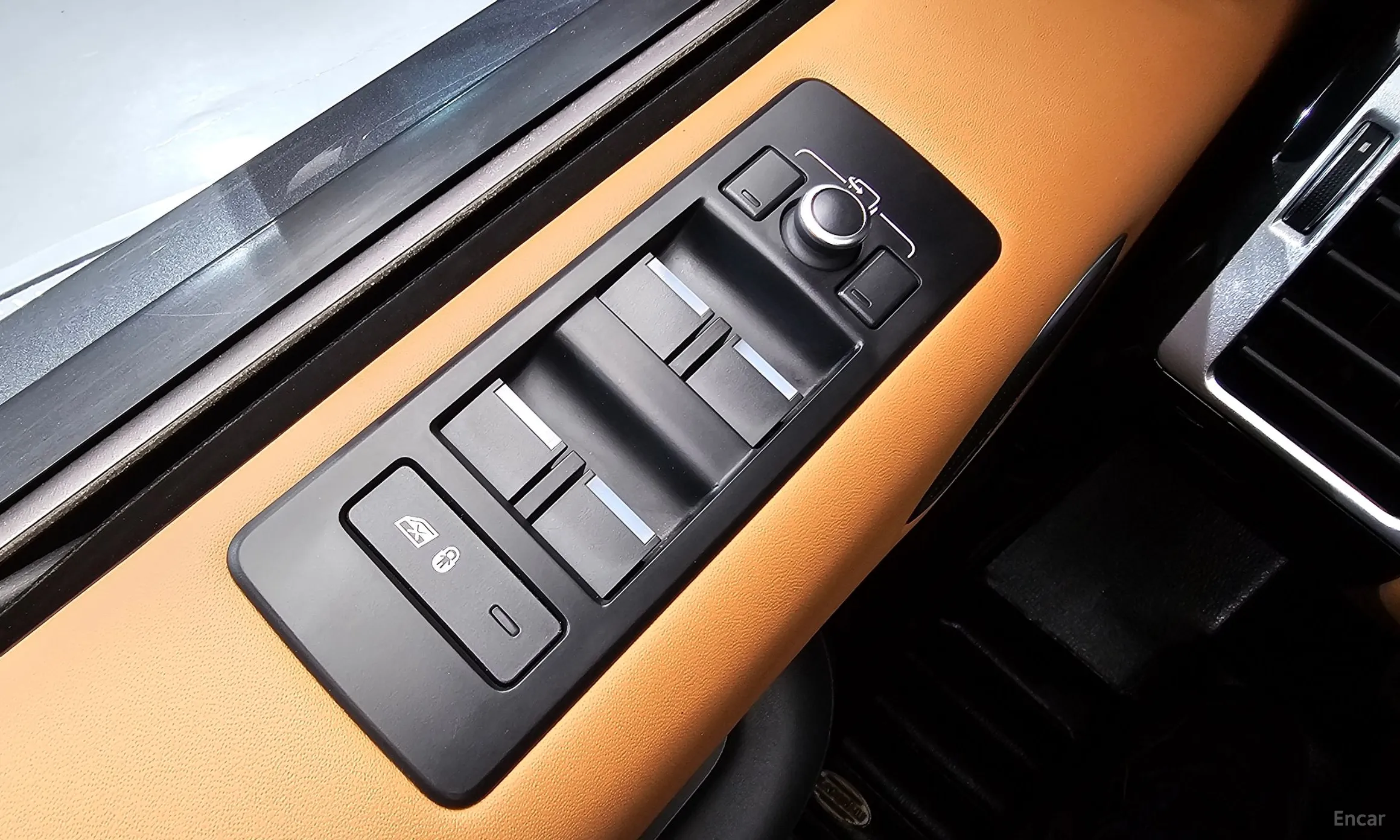 Land Rover Discovery 5 превью 16