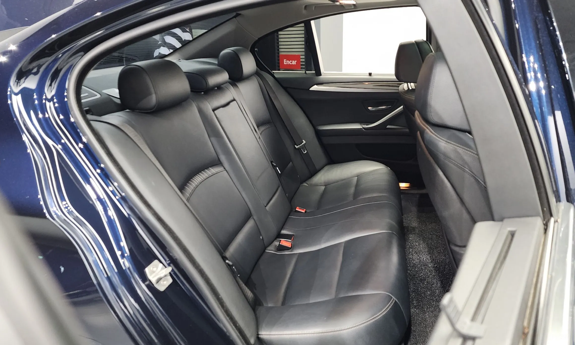 BMW 5 Series (F10) превью 12