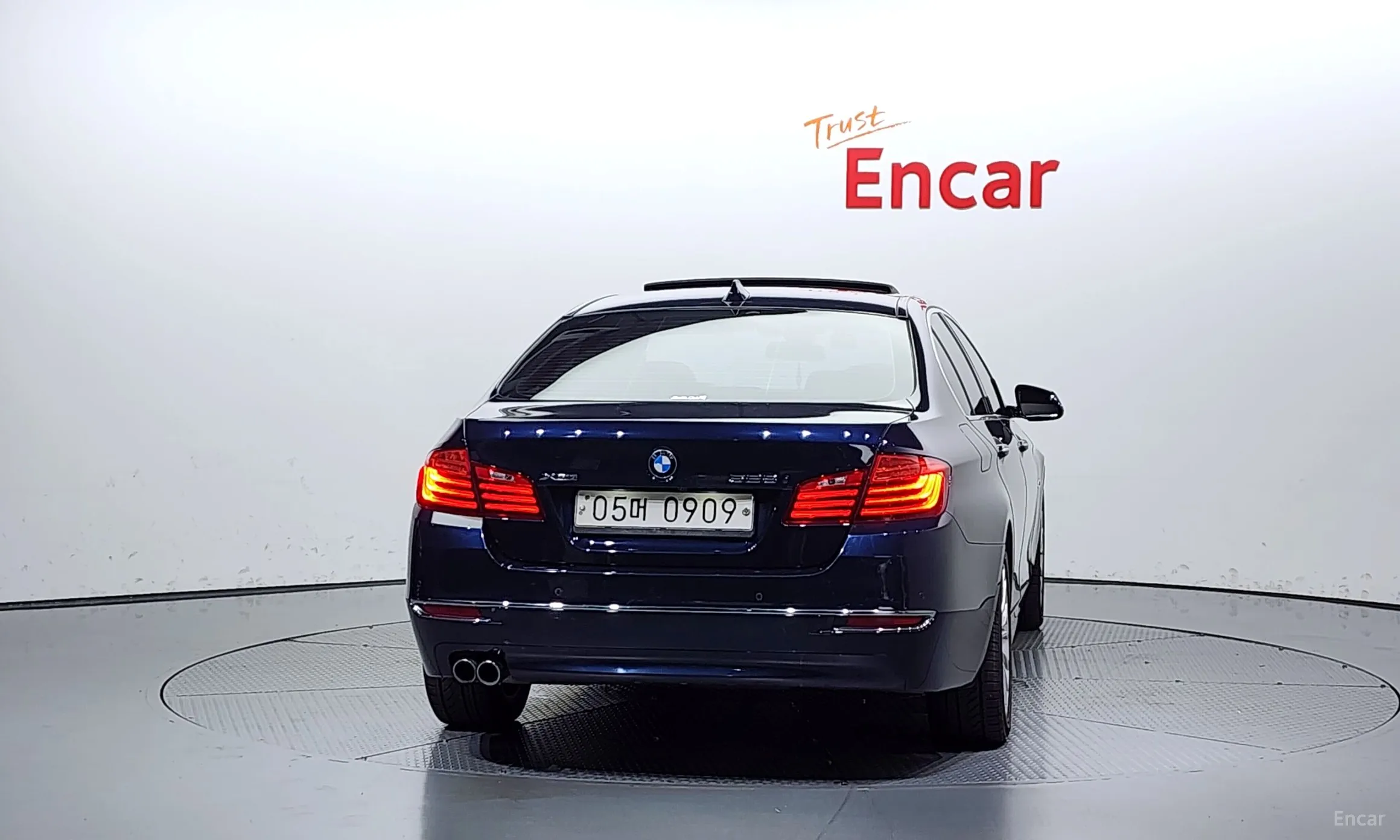 BMW 5 Series (F10) превью 4