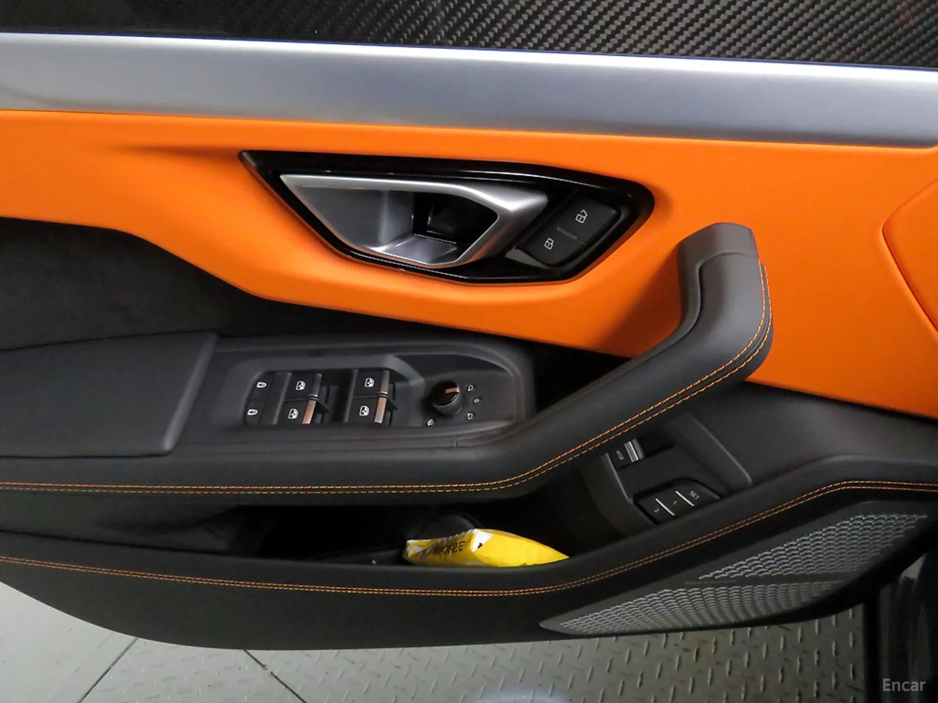 Lamborghini Urus превью 17