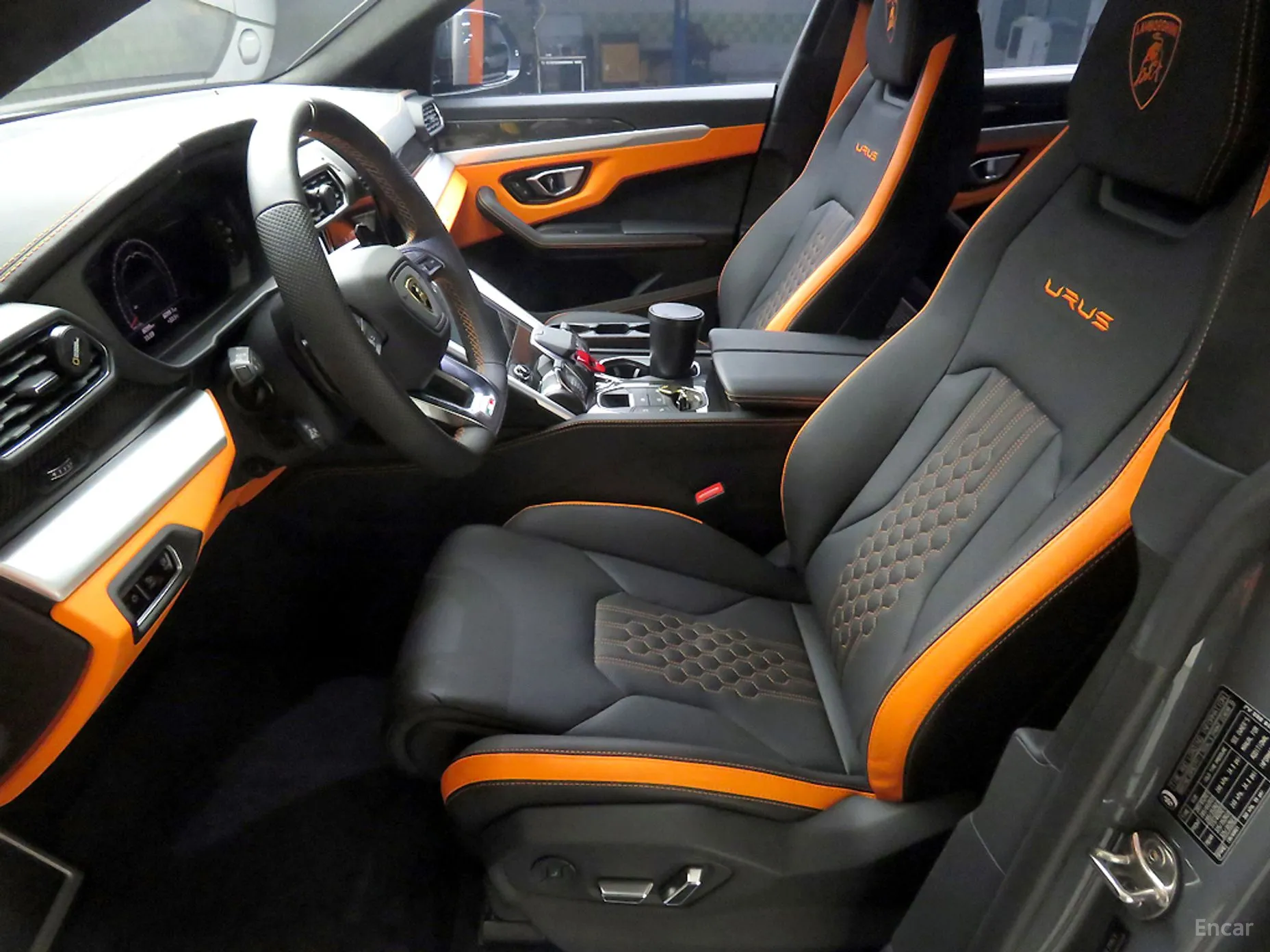 Lamborghini Urus превью 5