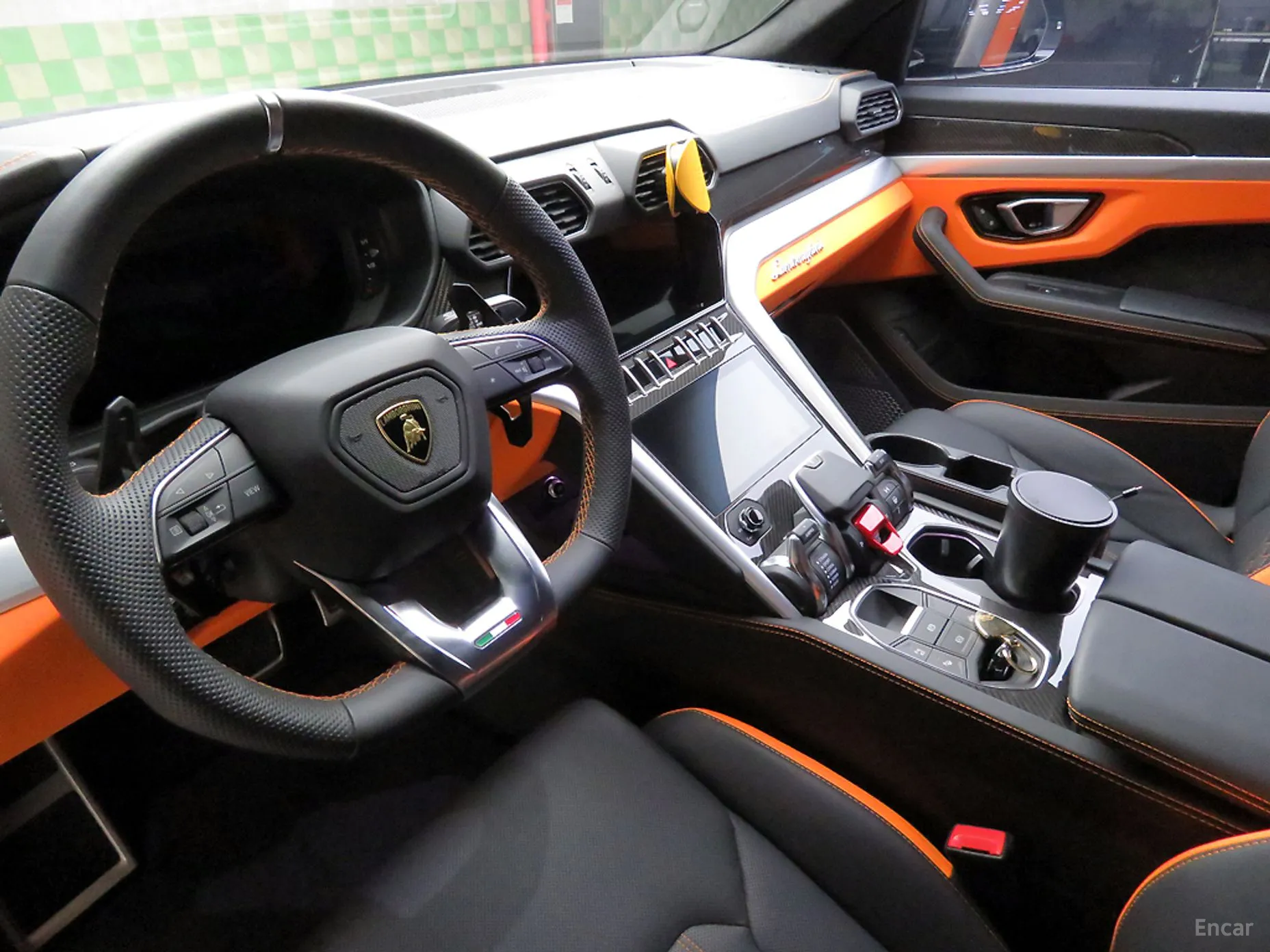Lamborghini Urus превью 7