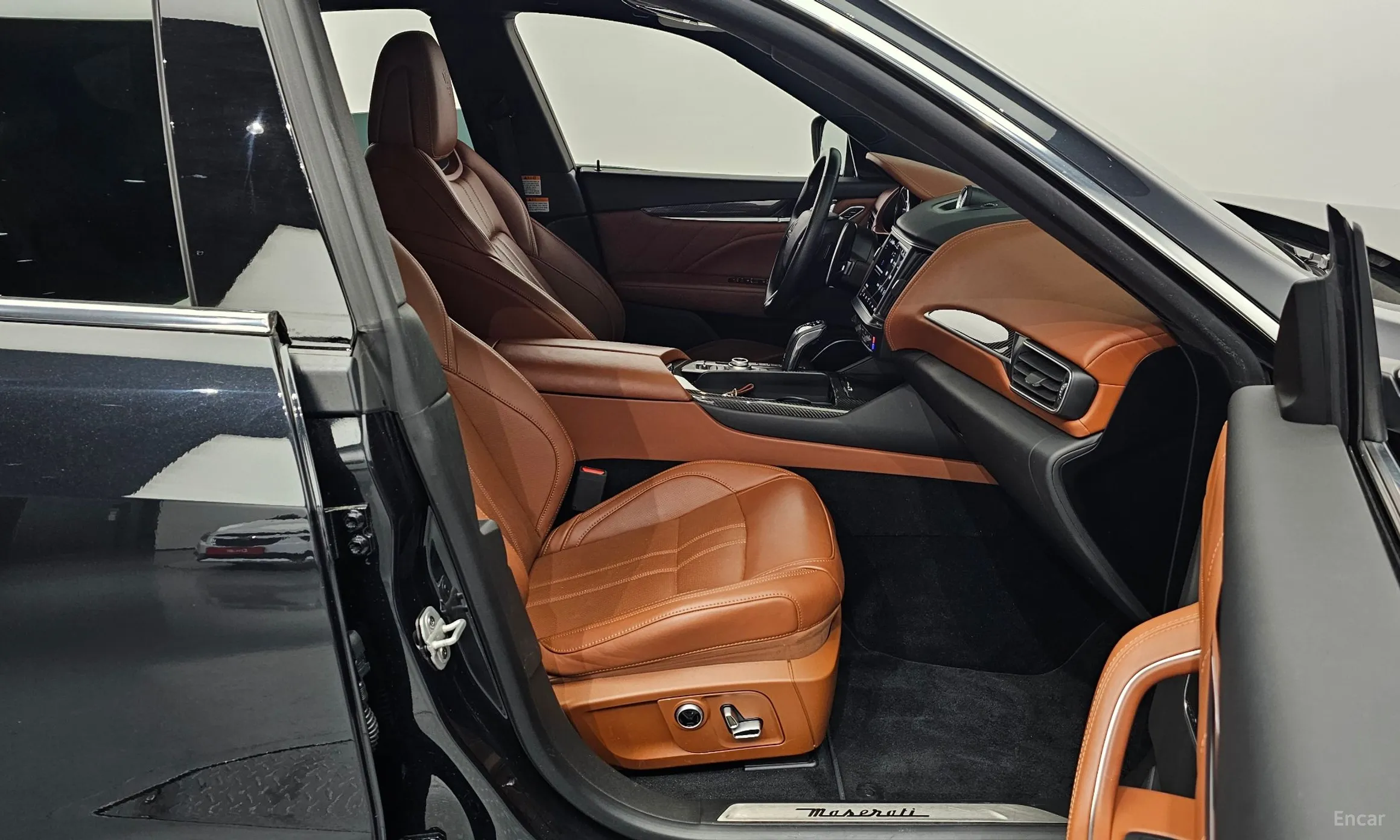 Maserati Levante превью 11