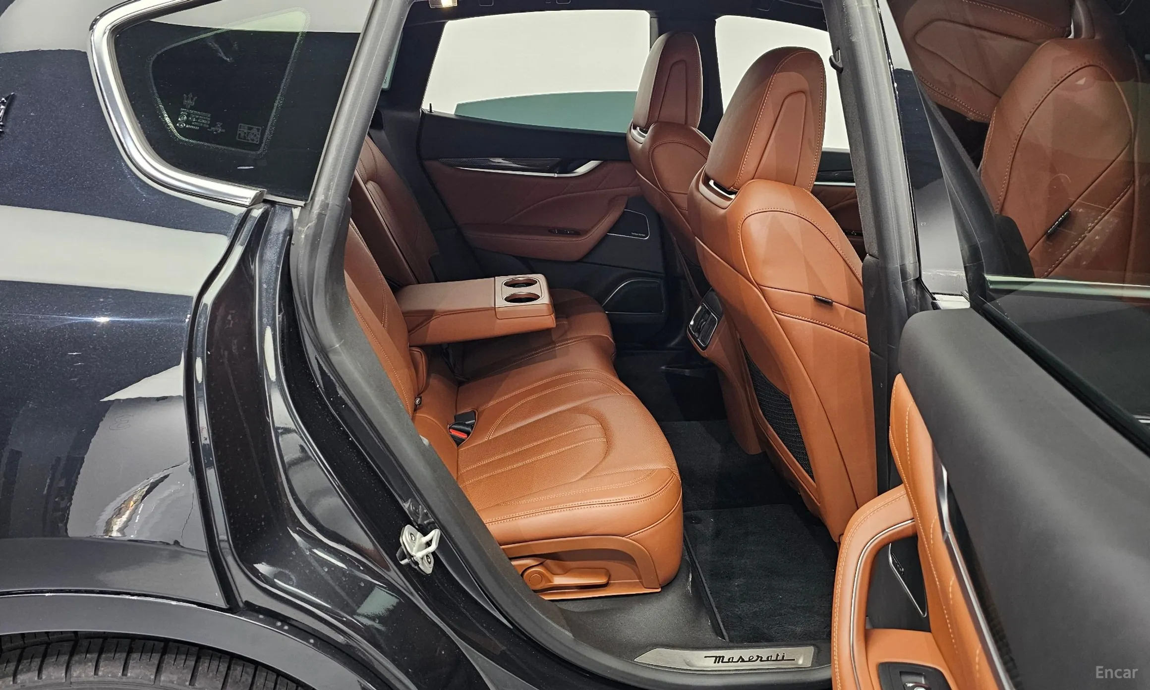 Maserati Levante превью 12