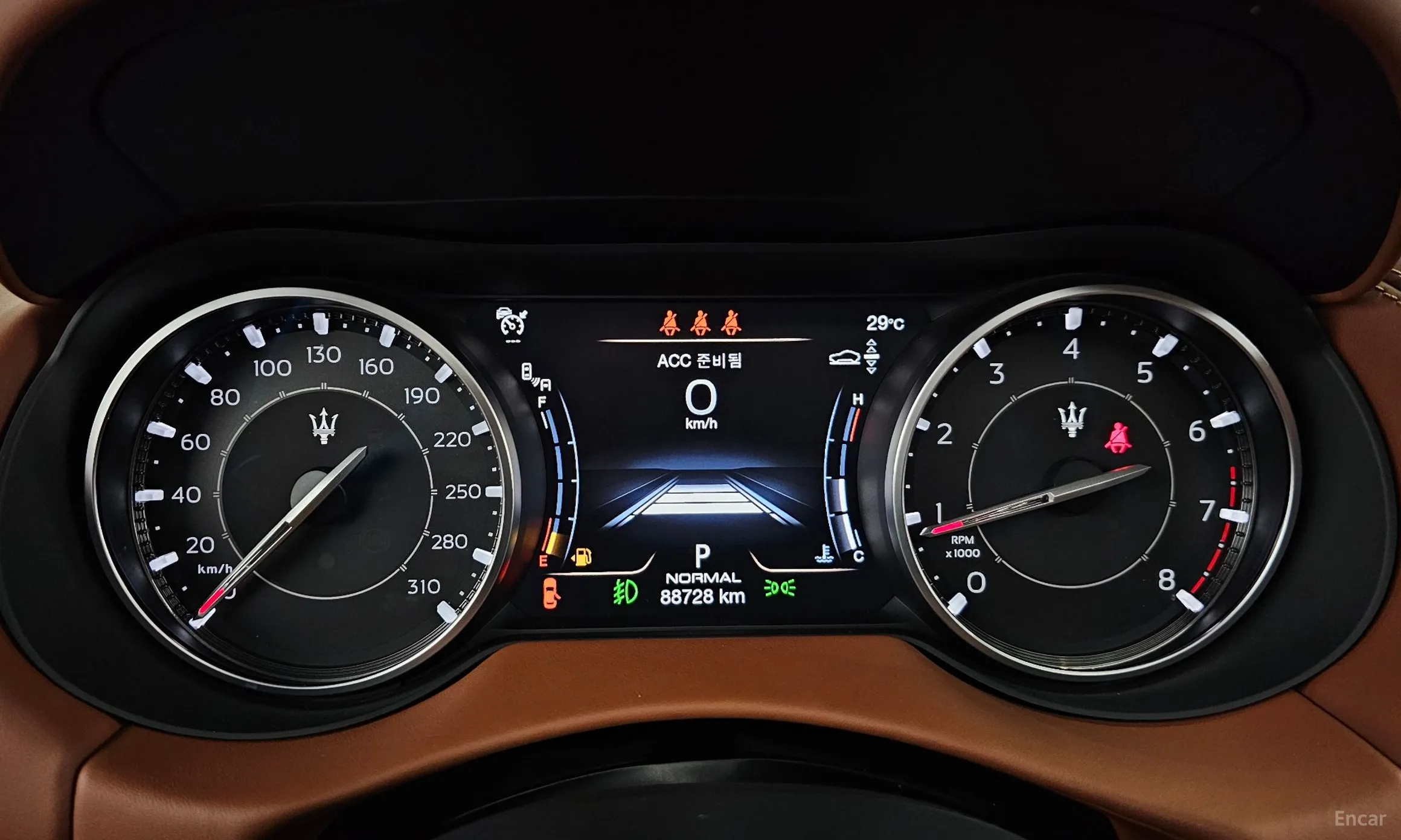 Maserati Levante превью 8