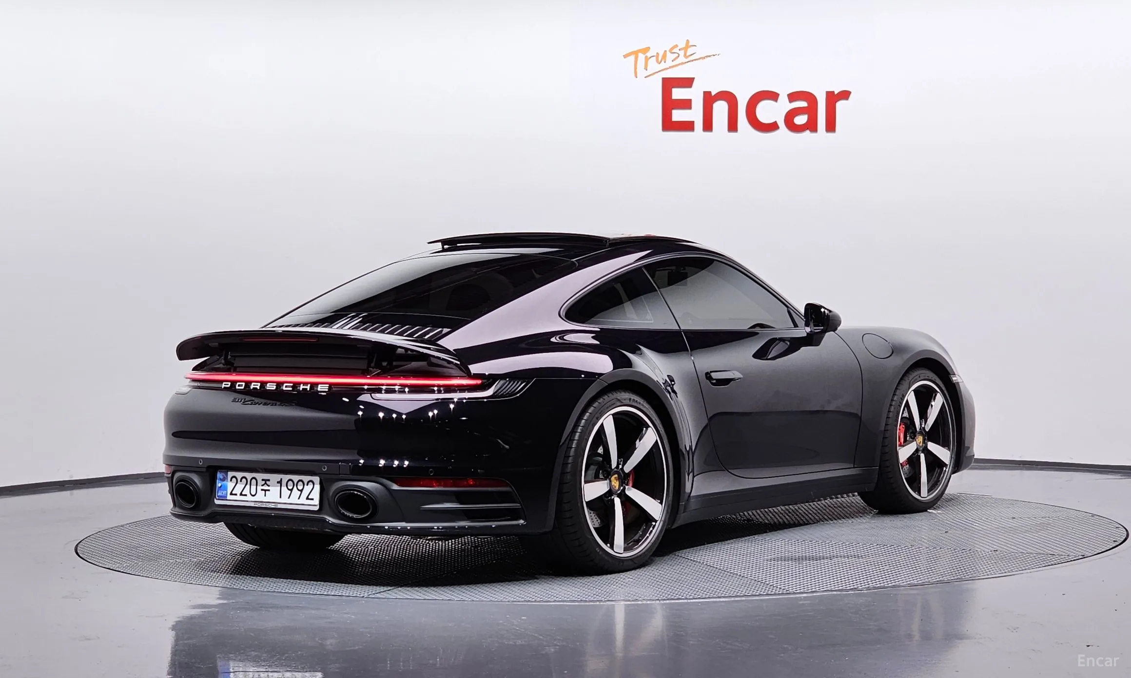 Porsche 911 (992) превью 2