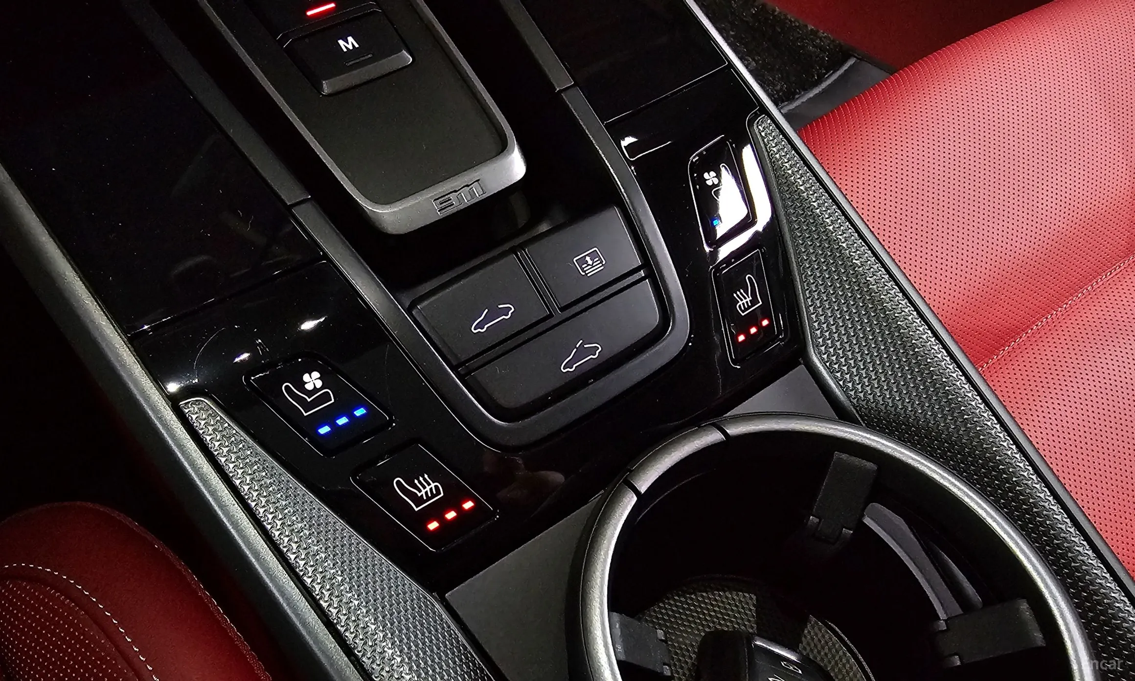 Porsche 911 (992) превью 19