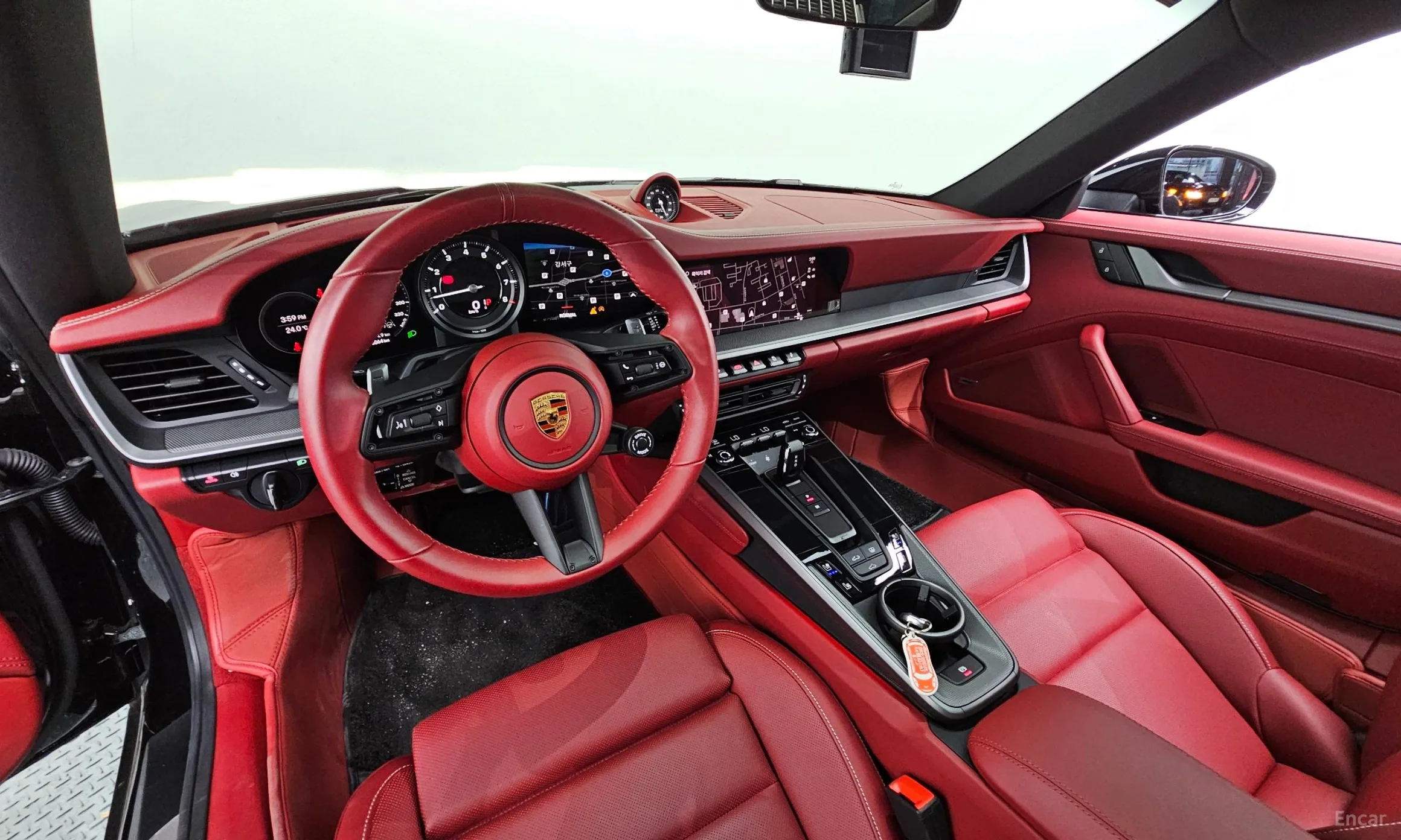 Porsche 911 (992) превью 7