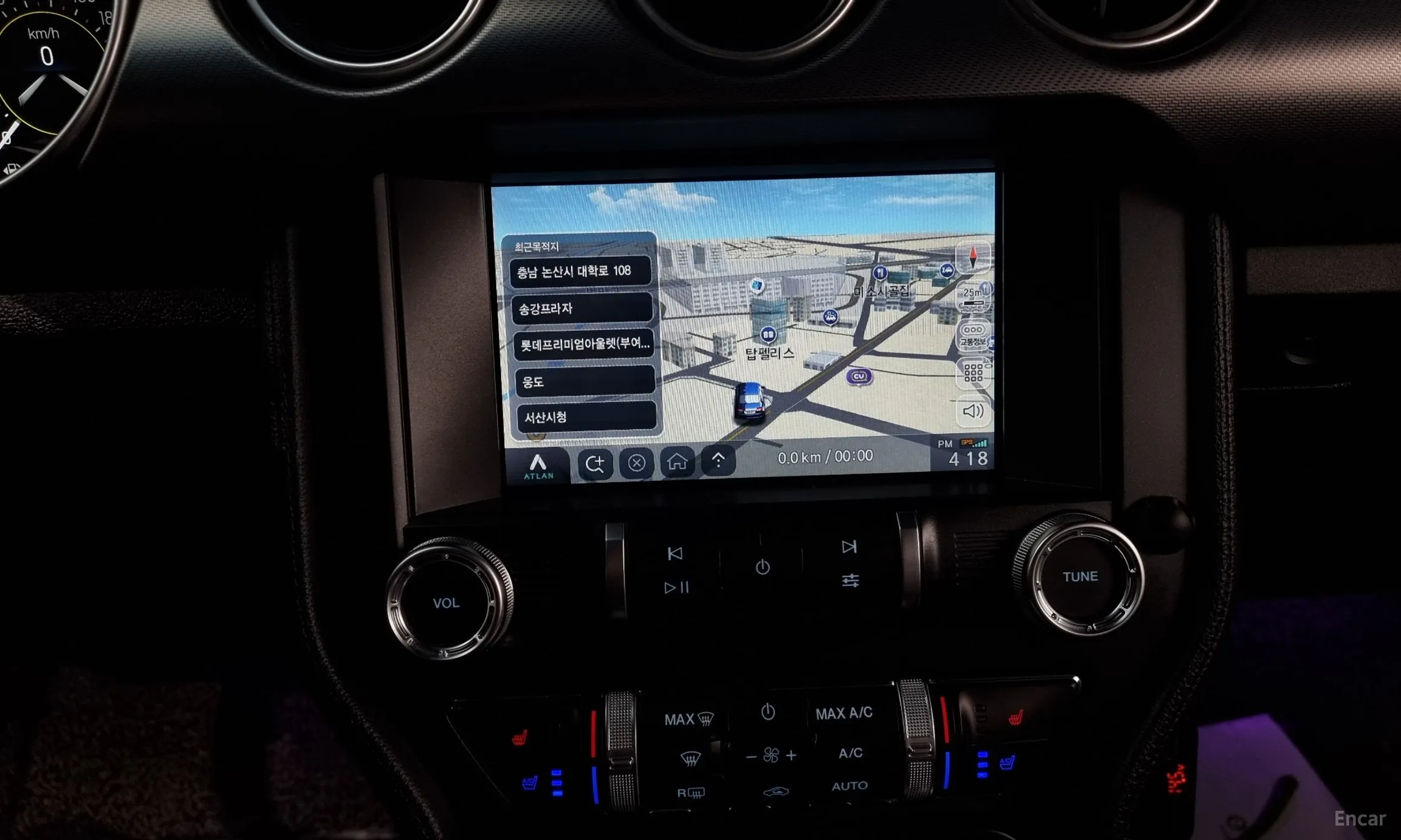 Ford Mustang превью 14