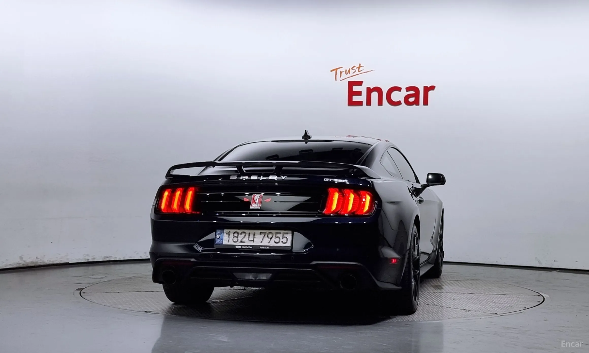 Ford Mustang превью 4