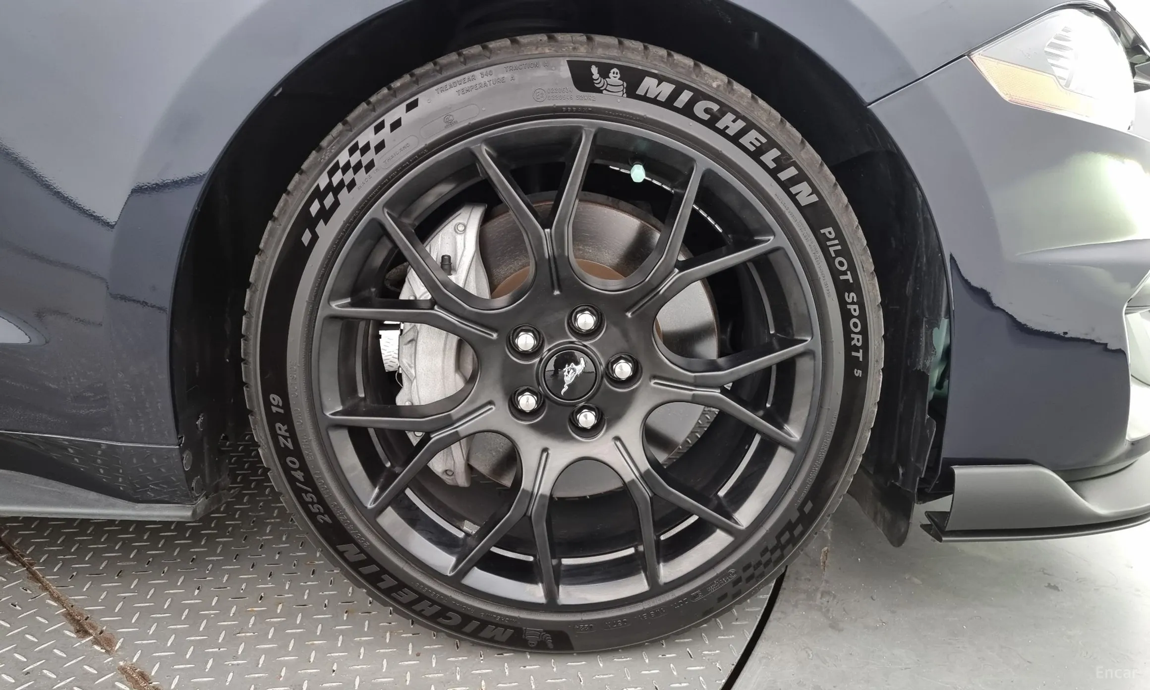 Ford Mustang превью 5