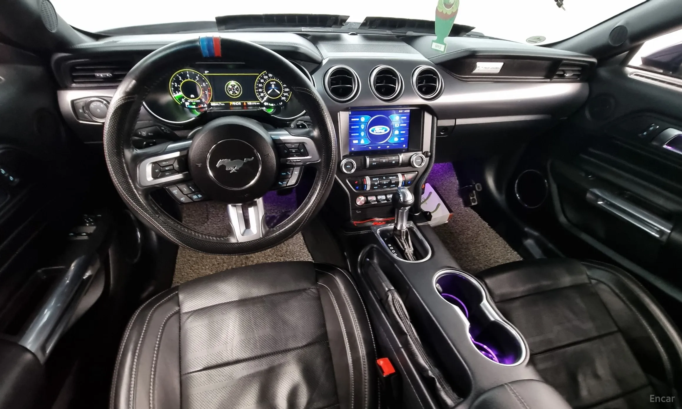 Ford Mustang превью 7