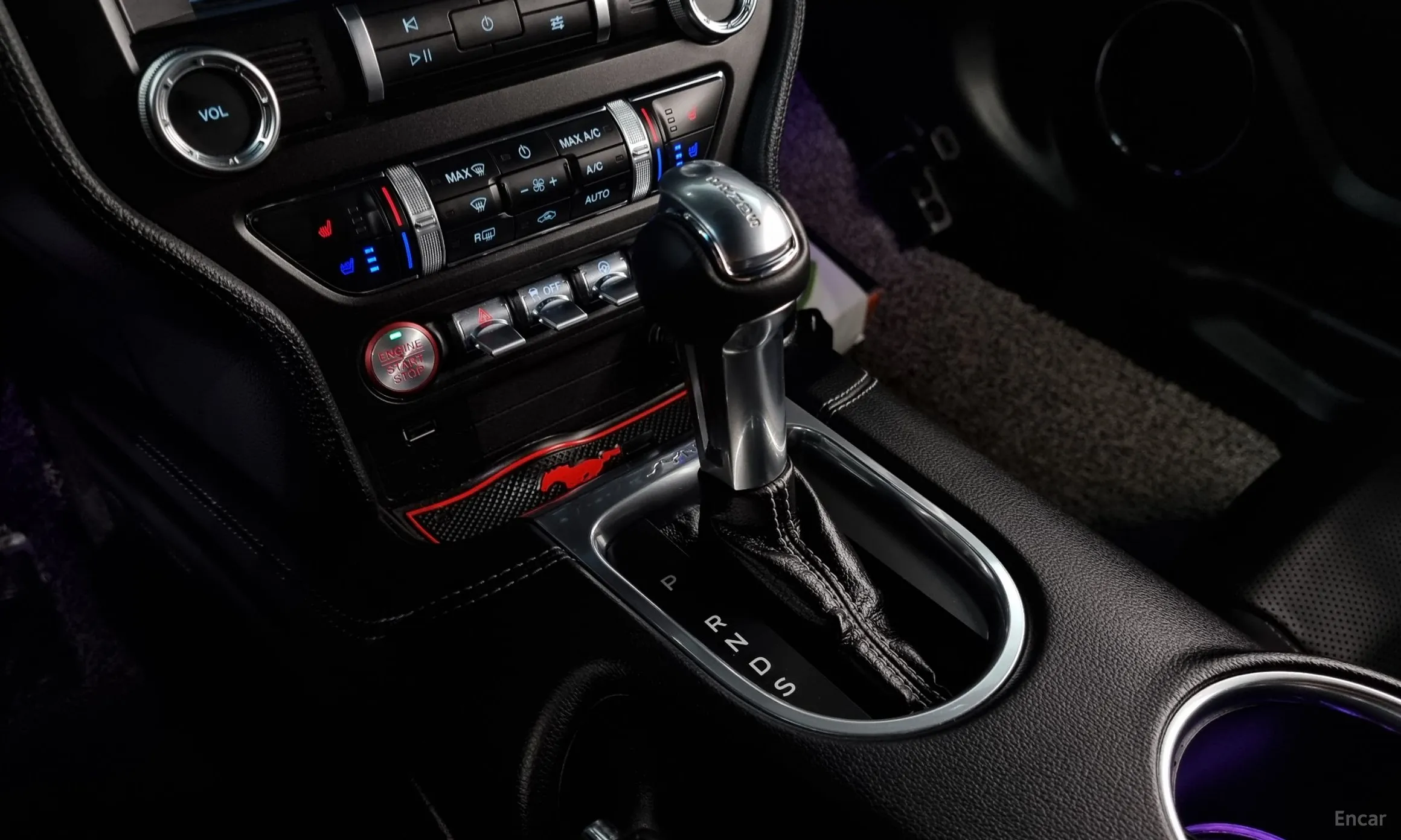 Ford Mustang превью 9