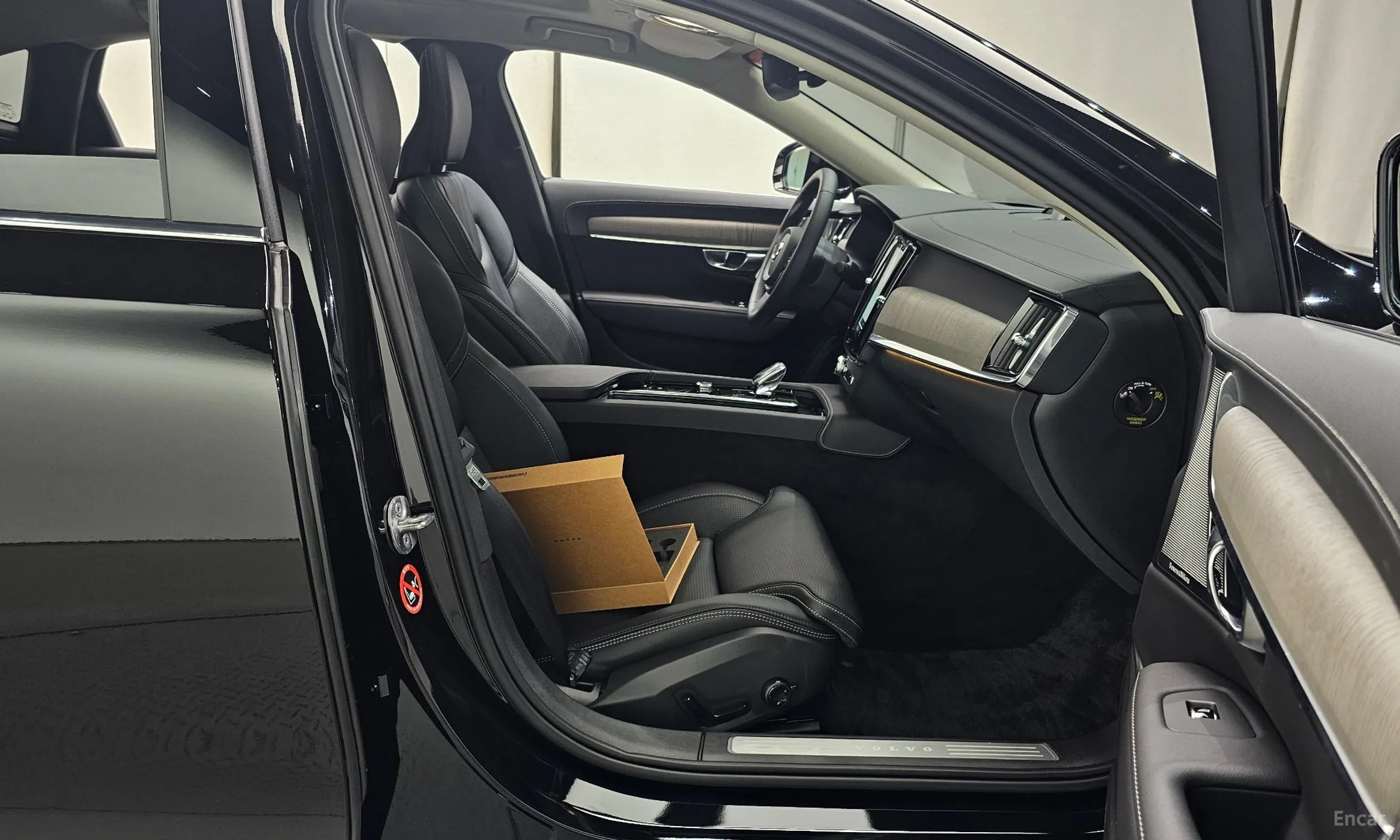 Volvo S90 превью 10