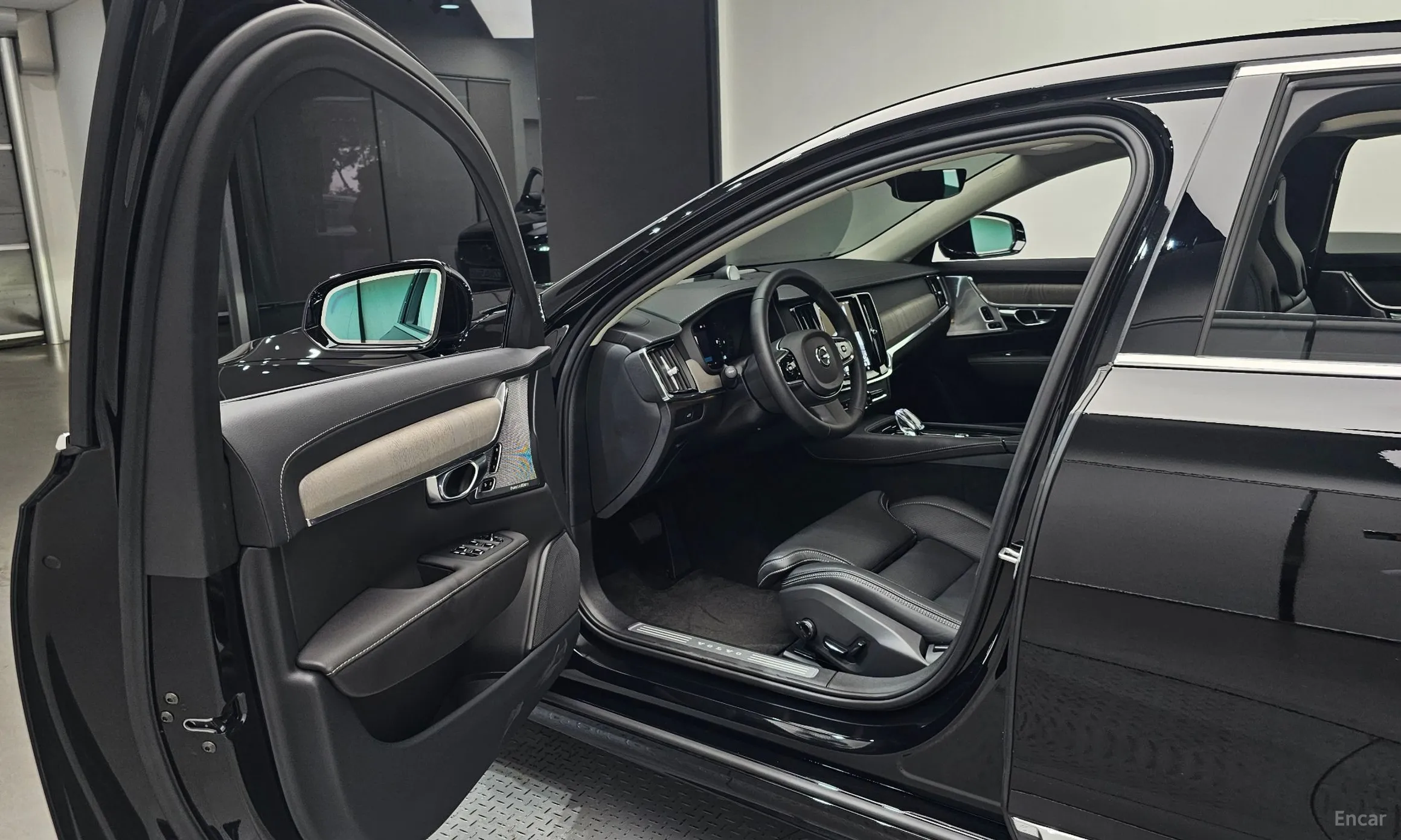 Volvo S90 превью 11