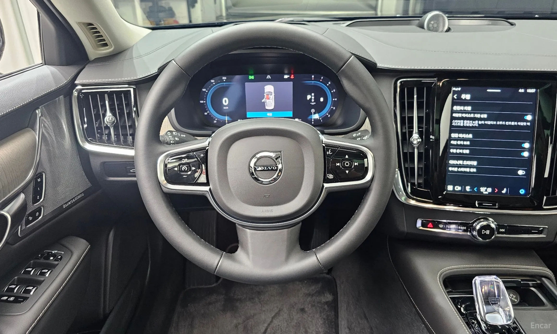 Volvo S90 превью 13