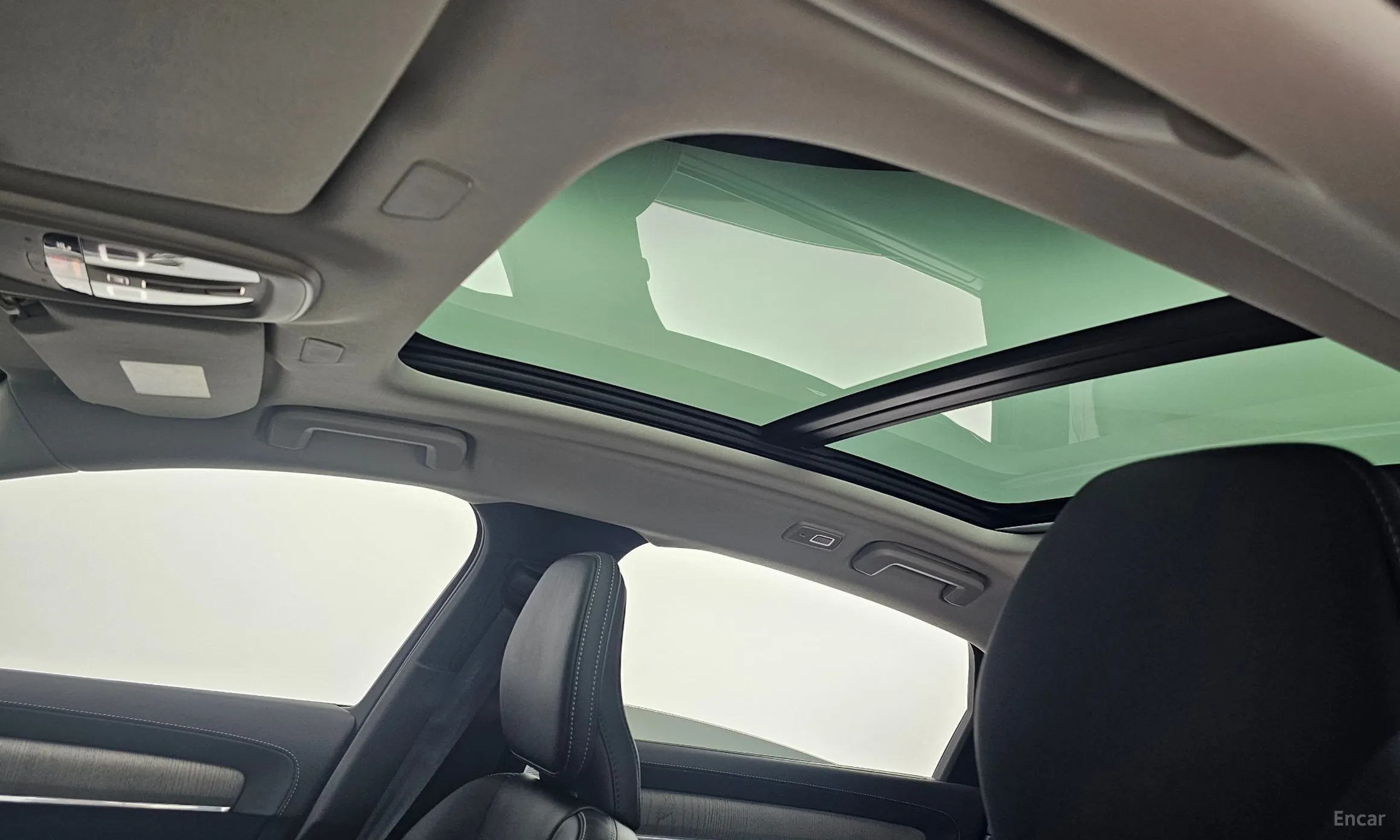Volvo S90 превью 19