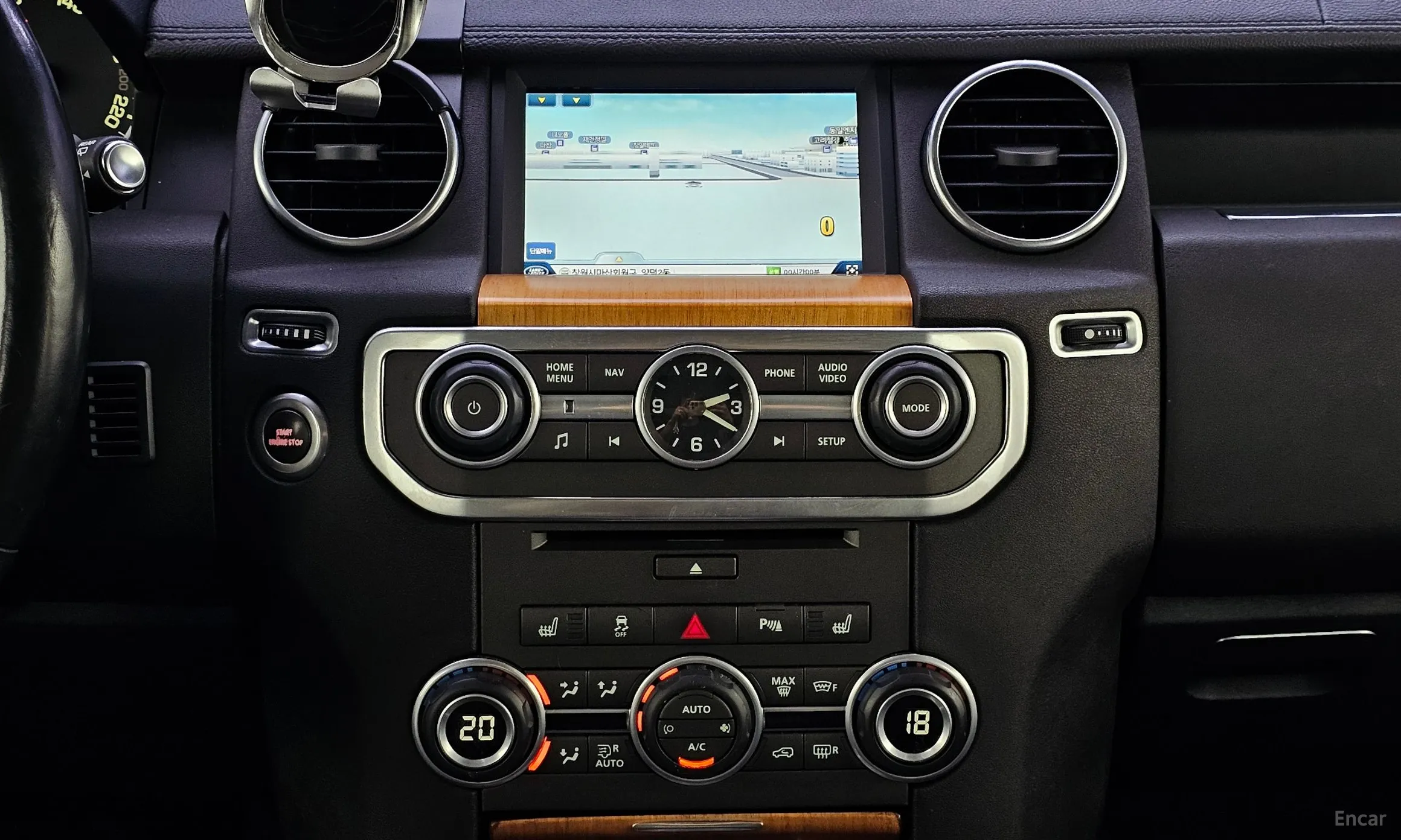 Land Rover Discovery 4 превью 15