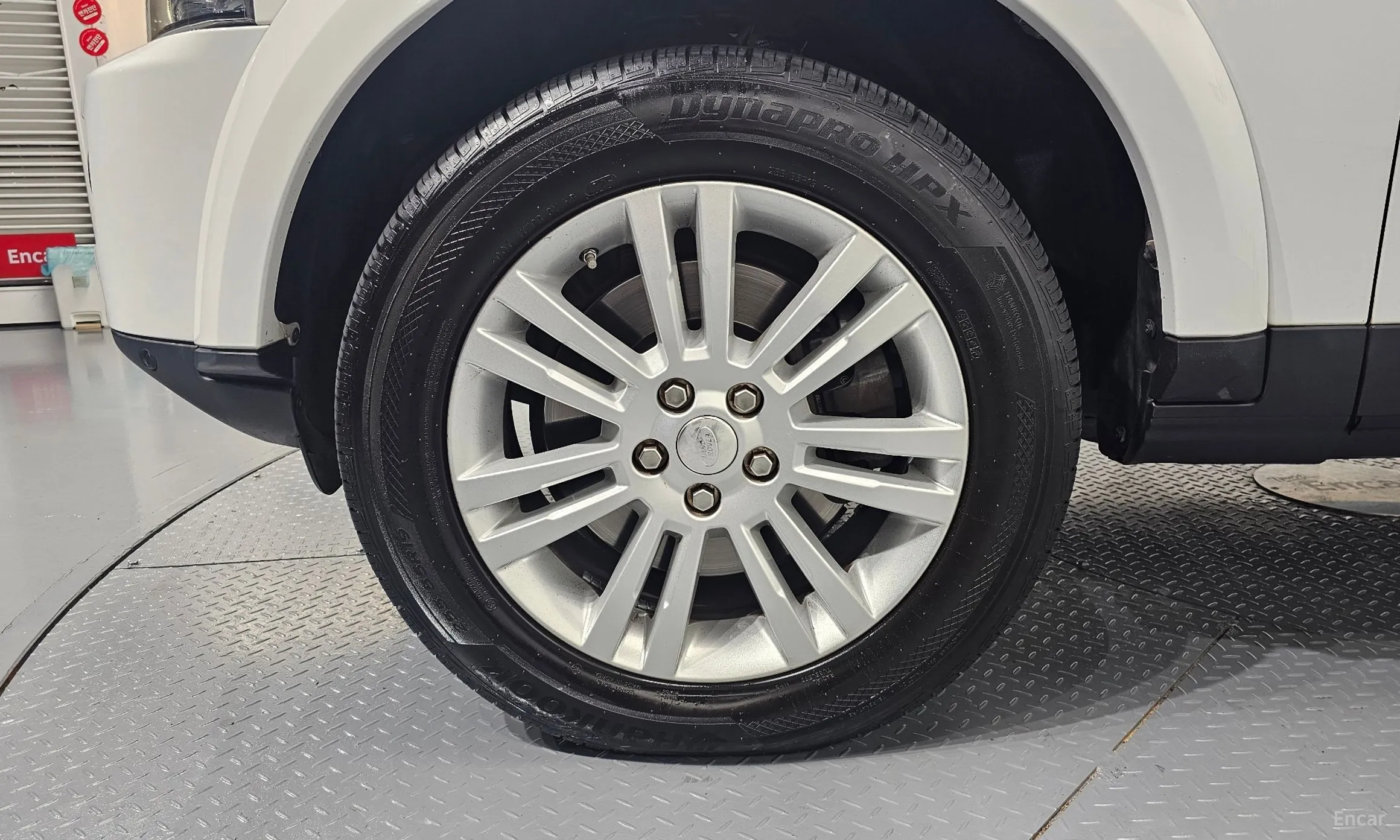 Land Rover Discovery 4 превью 5