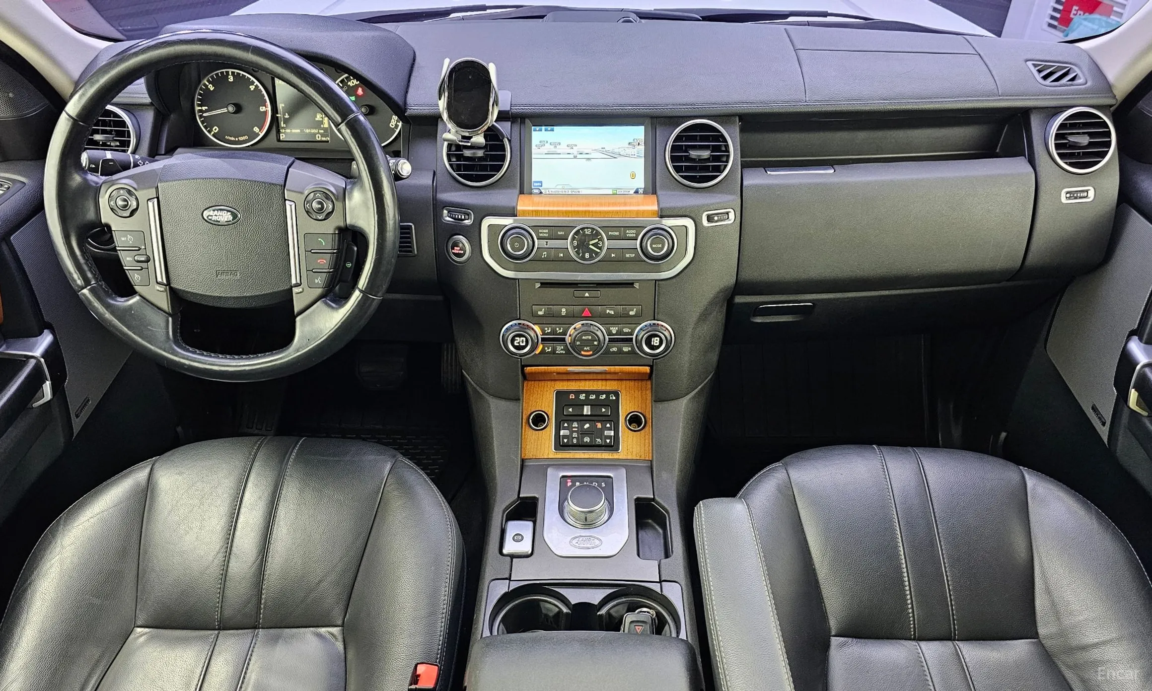Land Rover Discovery 4 превью 7