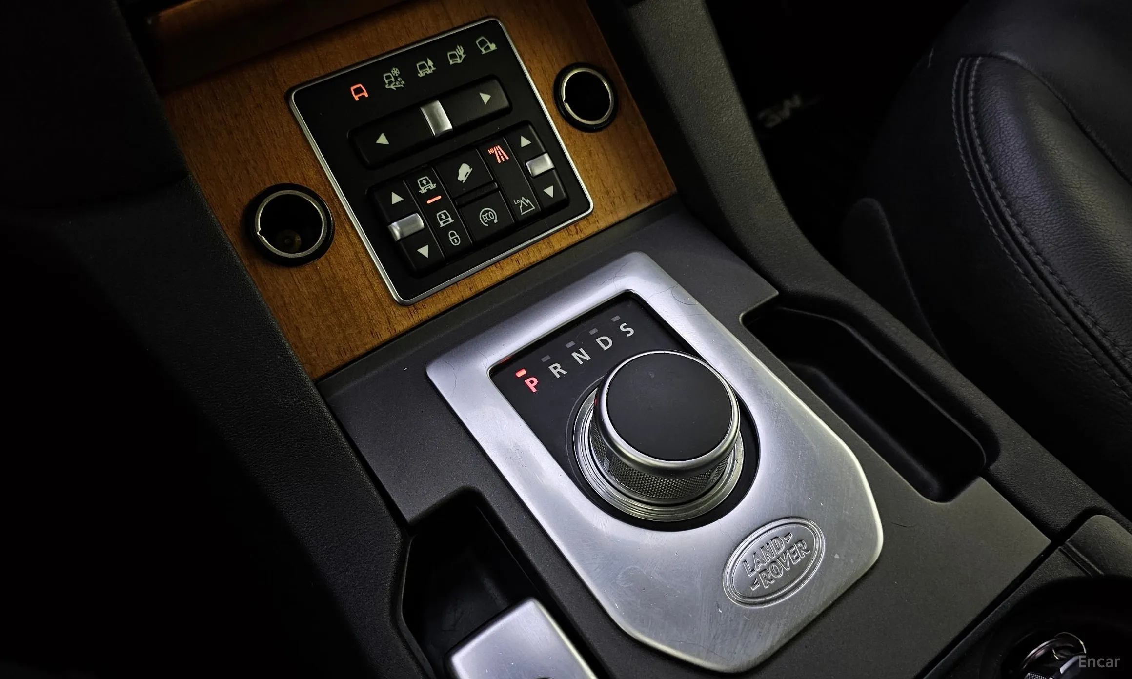 Land Rover Discovery 4 превью 9