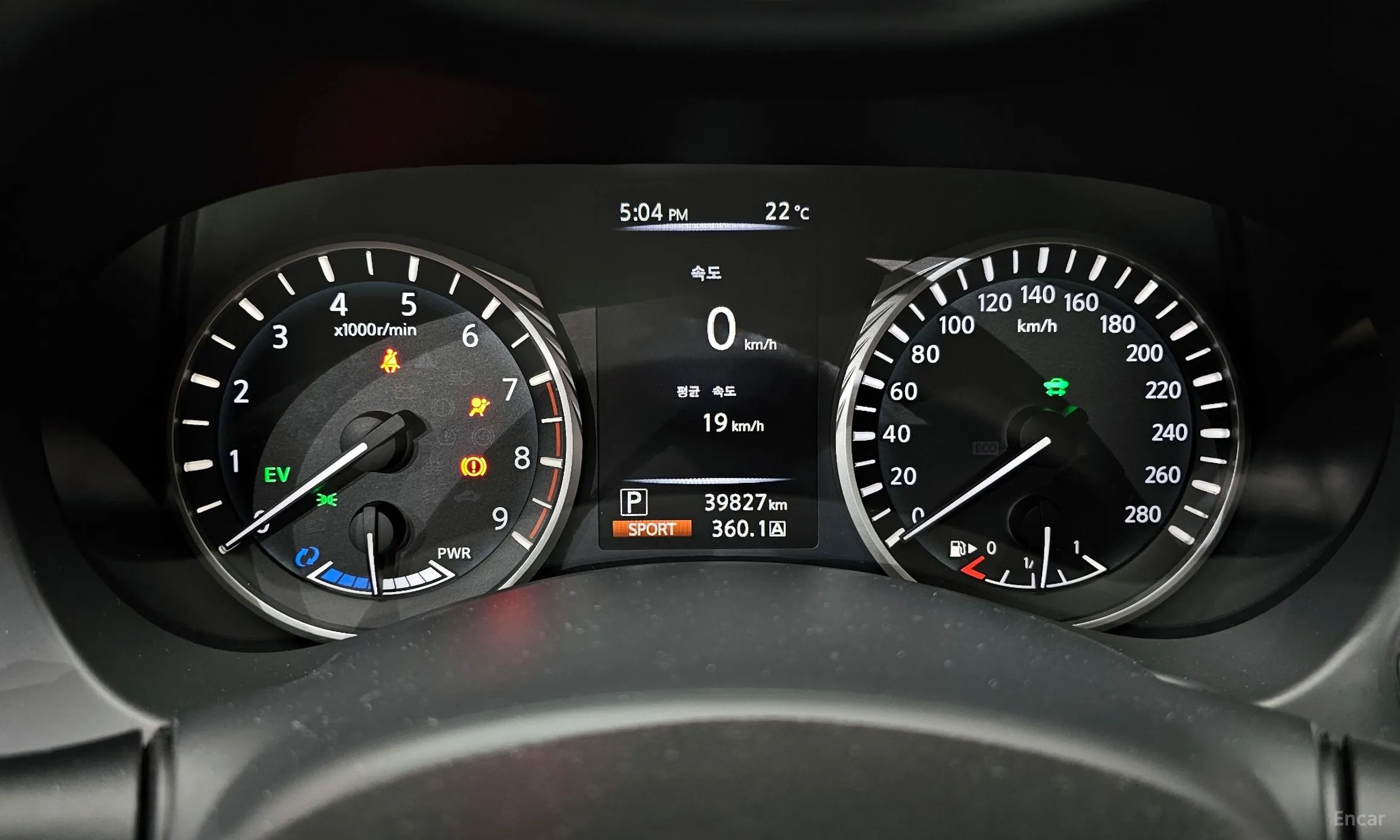 Infiniti Q50 превью 8