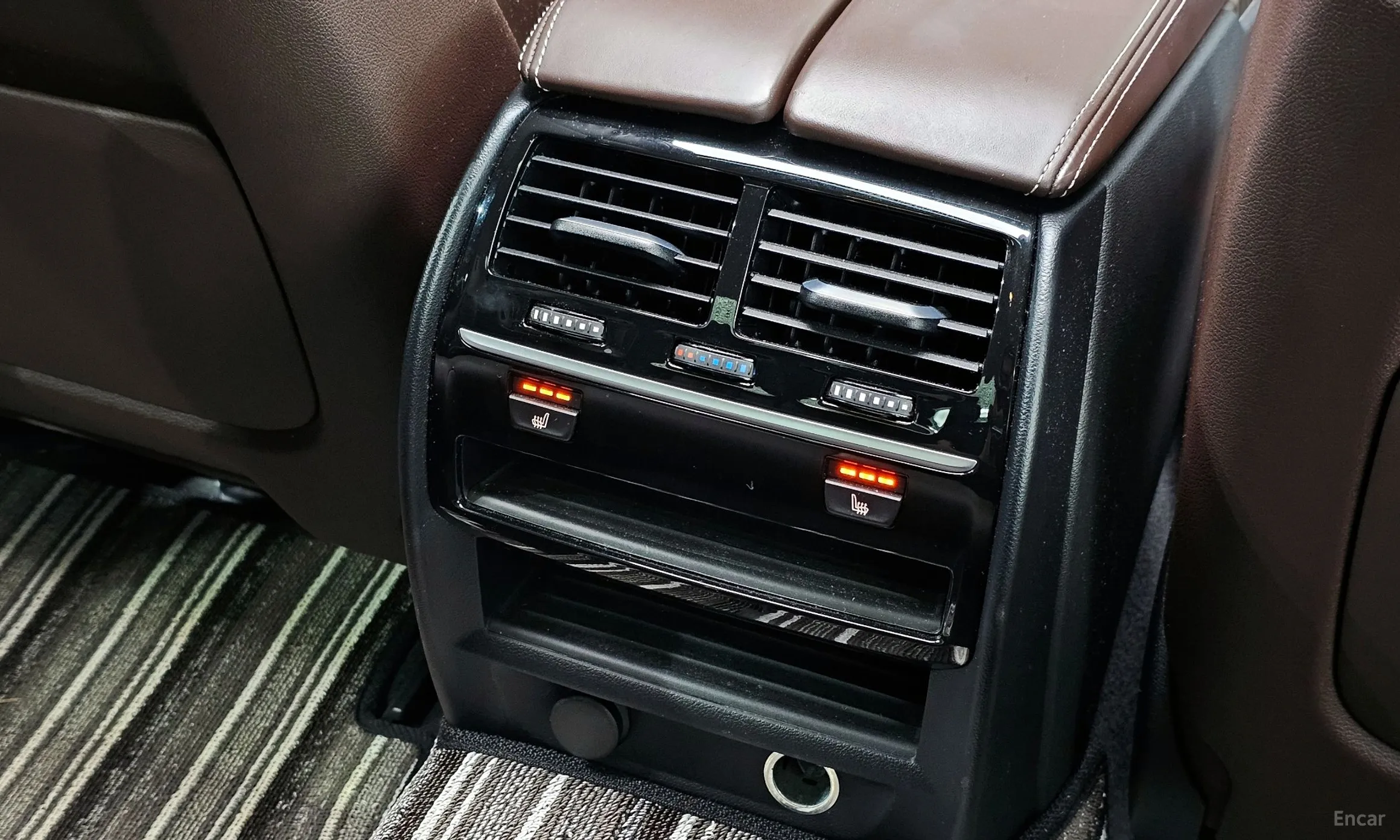 BMW 5 Series (G30) превью 18