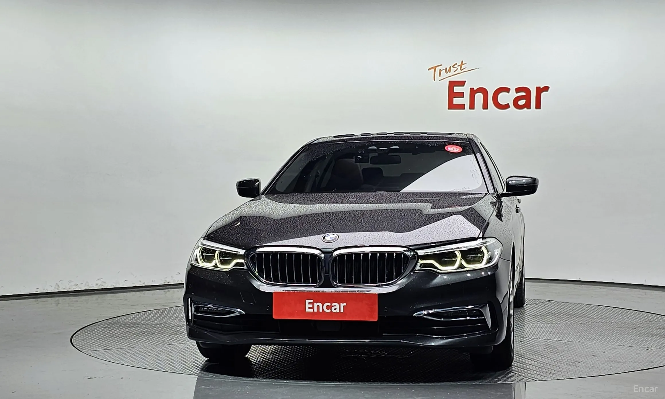 BMW 5 Series (G30) превью 3