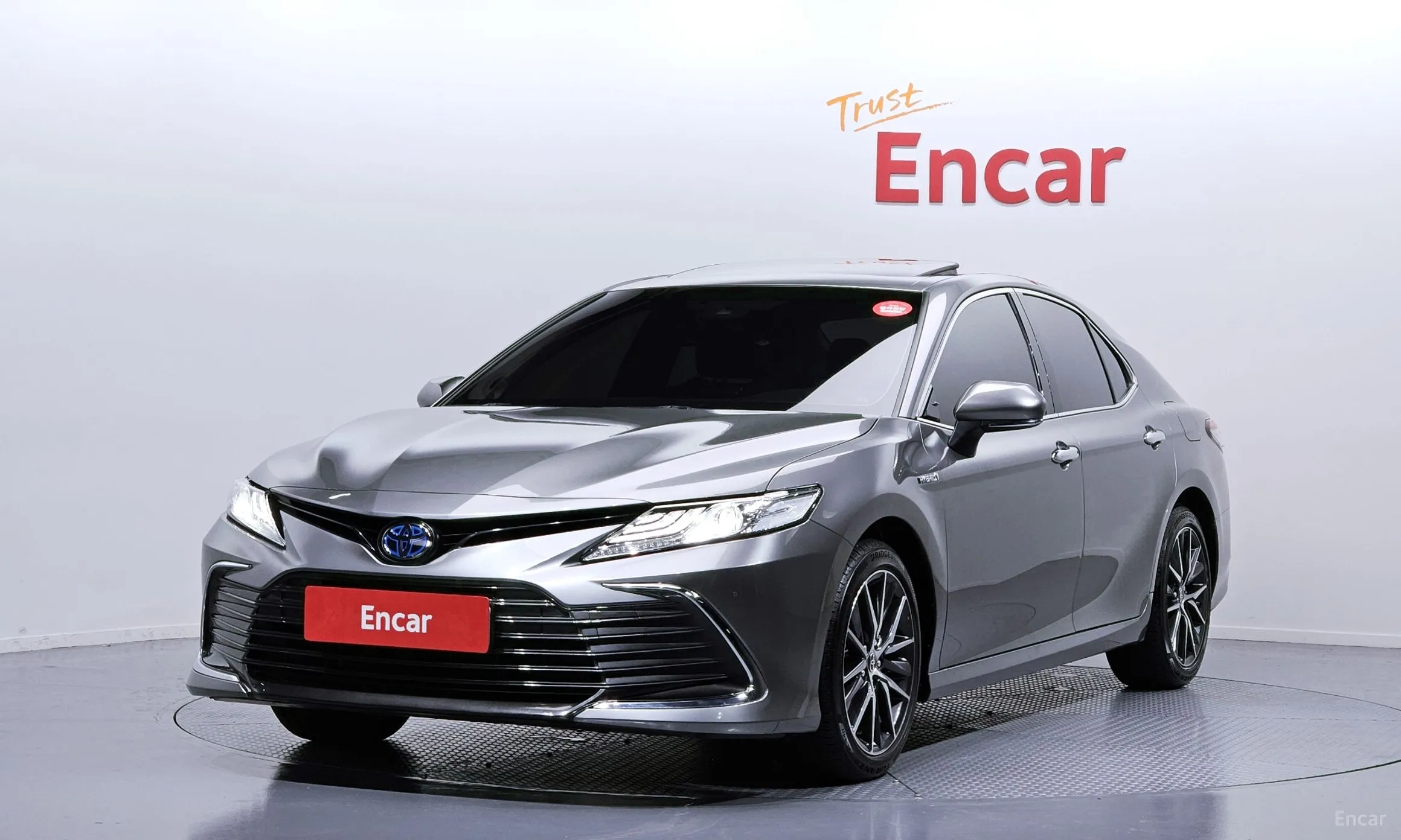 Camry (XV70)