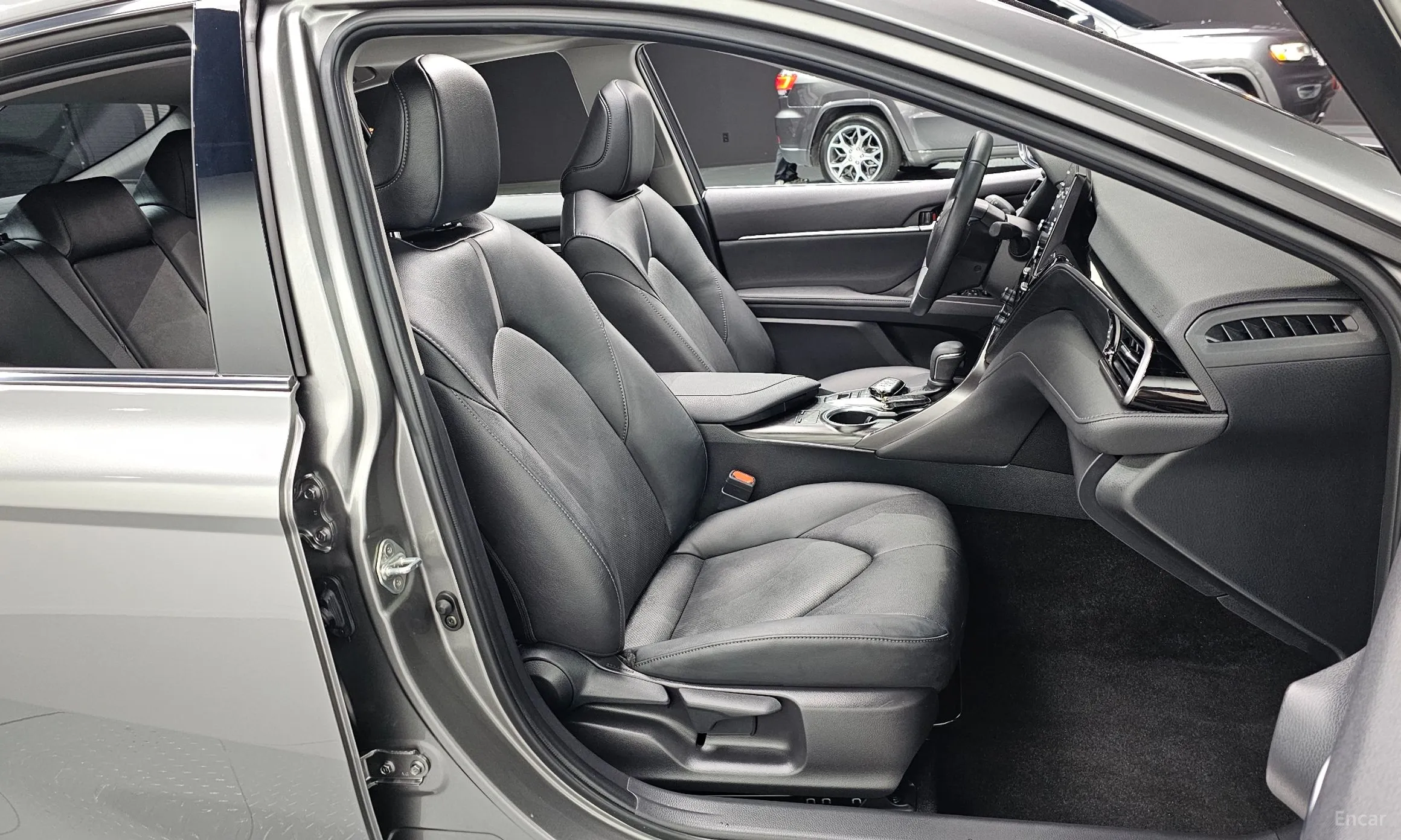 Toyota Camry (XV70) превью 10