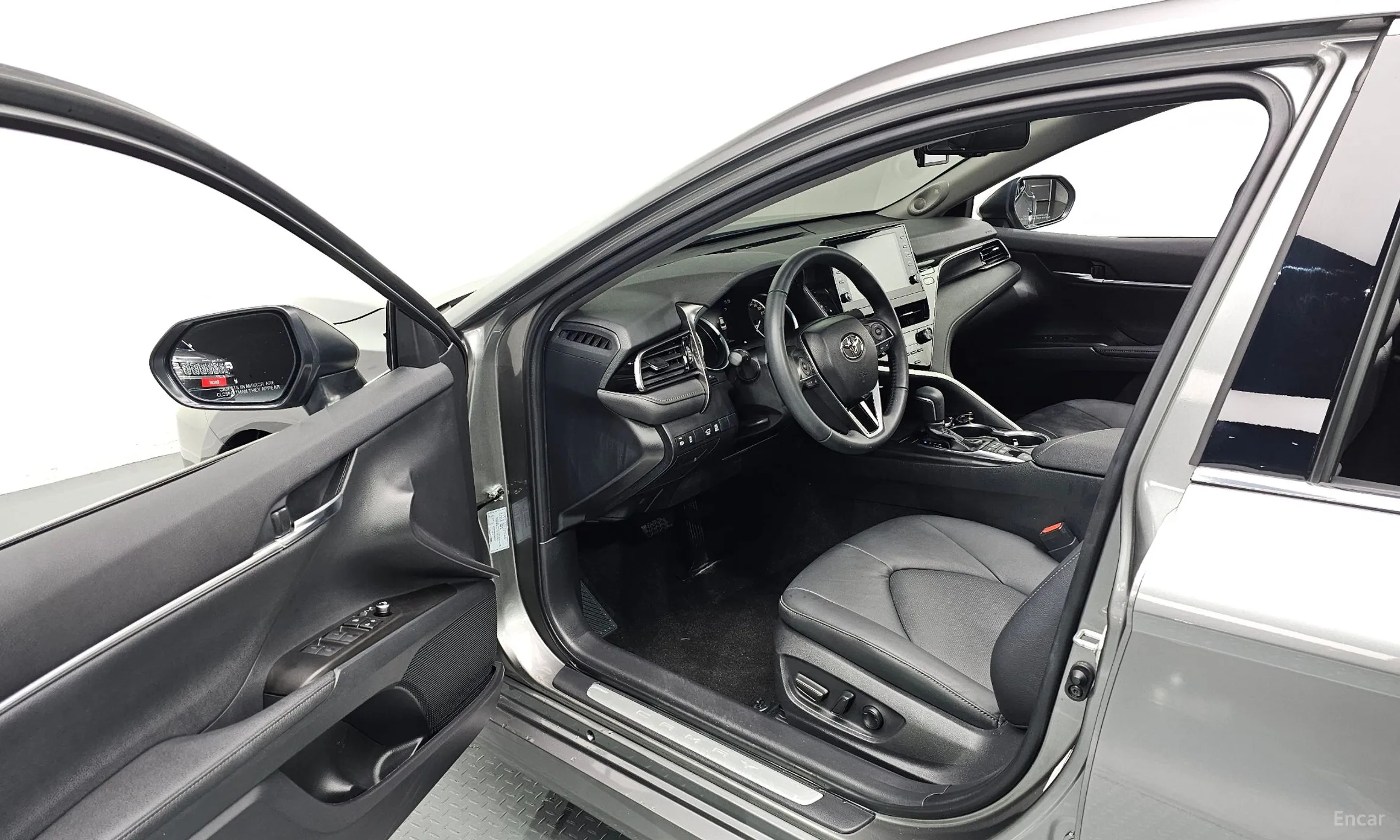 Toyota Camry (XV70) превью 11