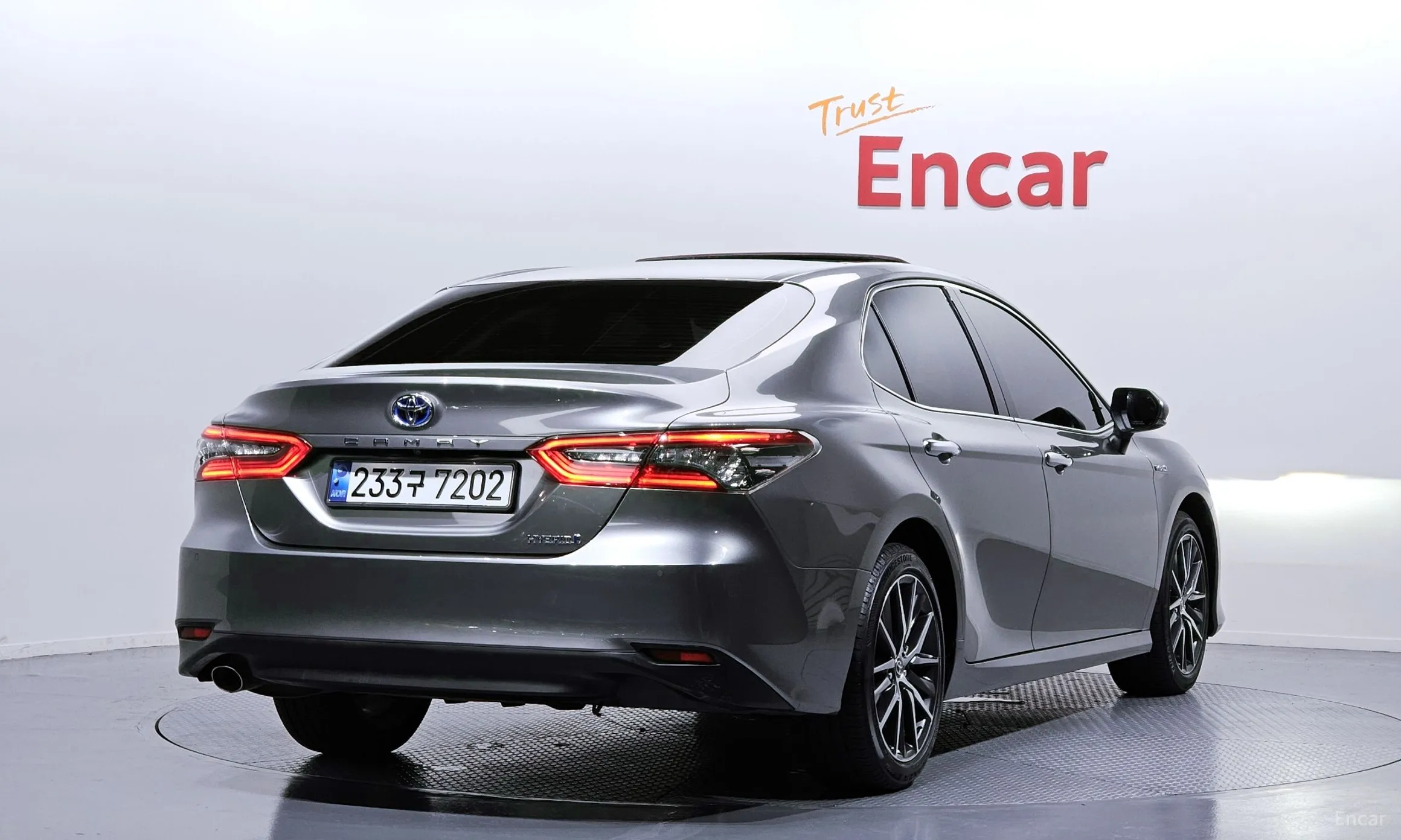 Toyota Camry (XV70) превью 2
