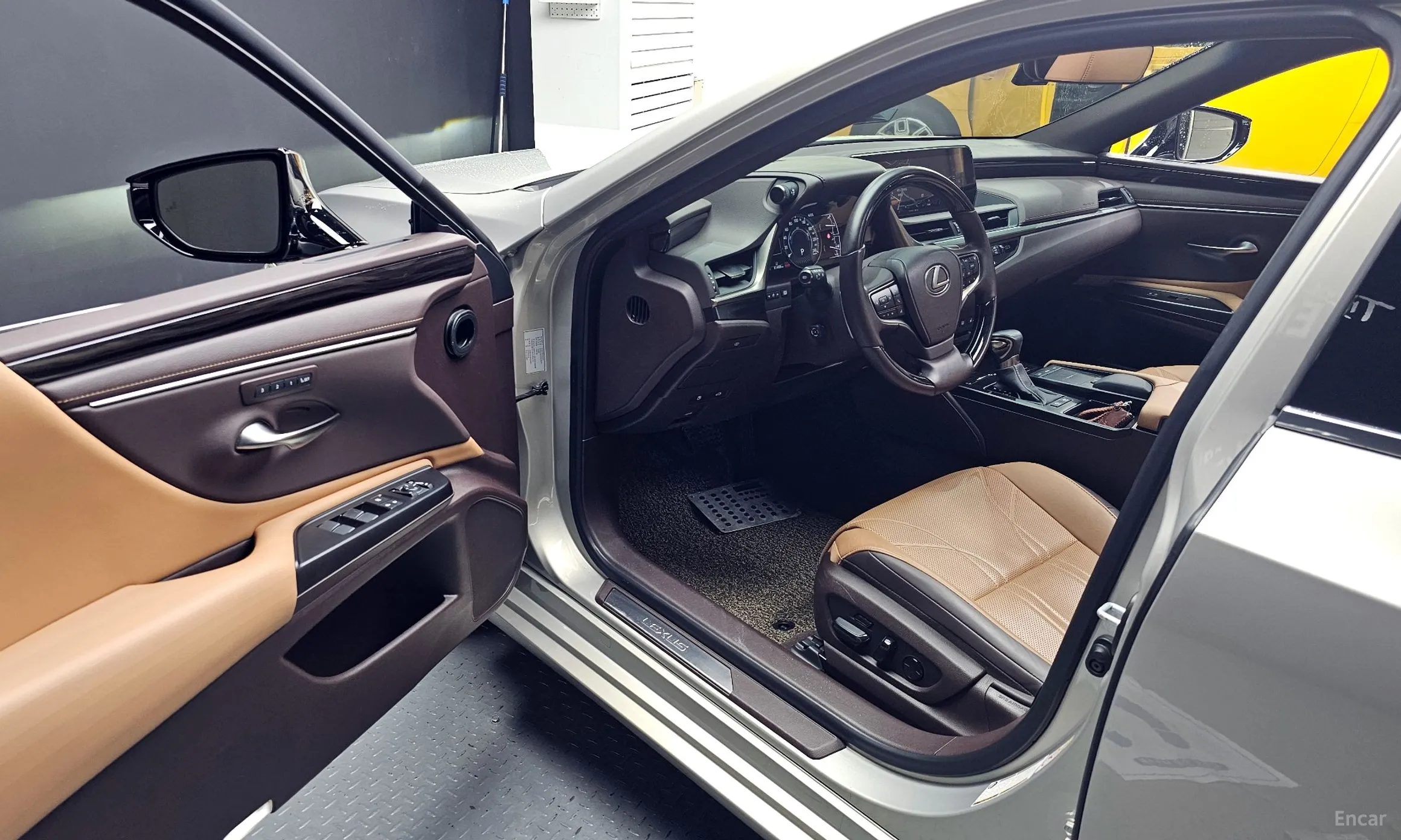 Lexus ES300h 7th Generation превью 10